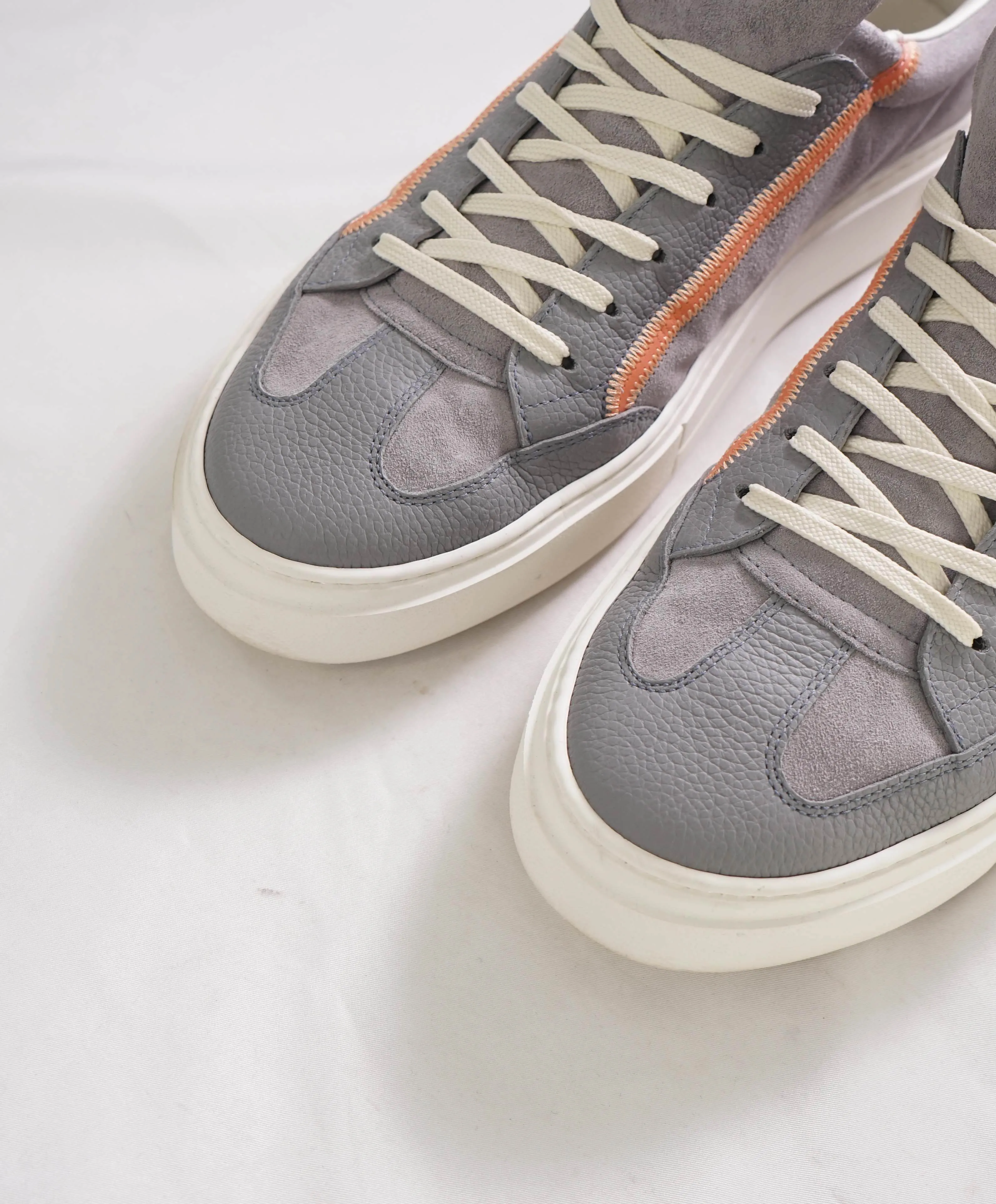 $750 SALVATORE FERRAGAMO - *BORG 5* Gray/Salmon Gancini Sneaker - 10 M US