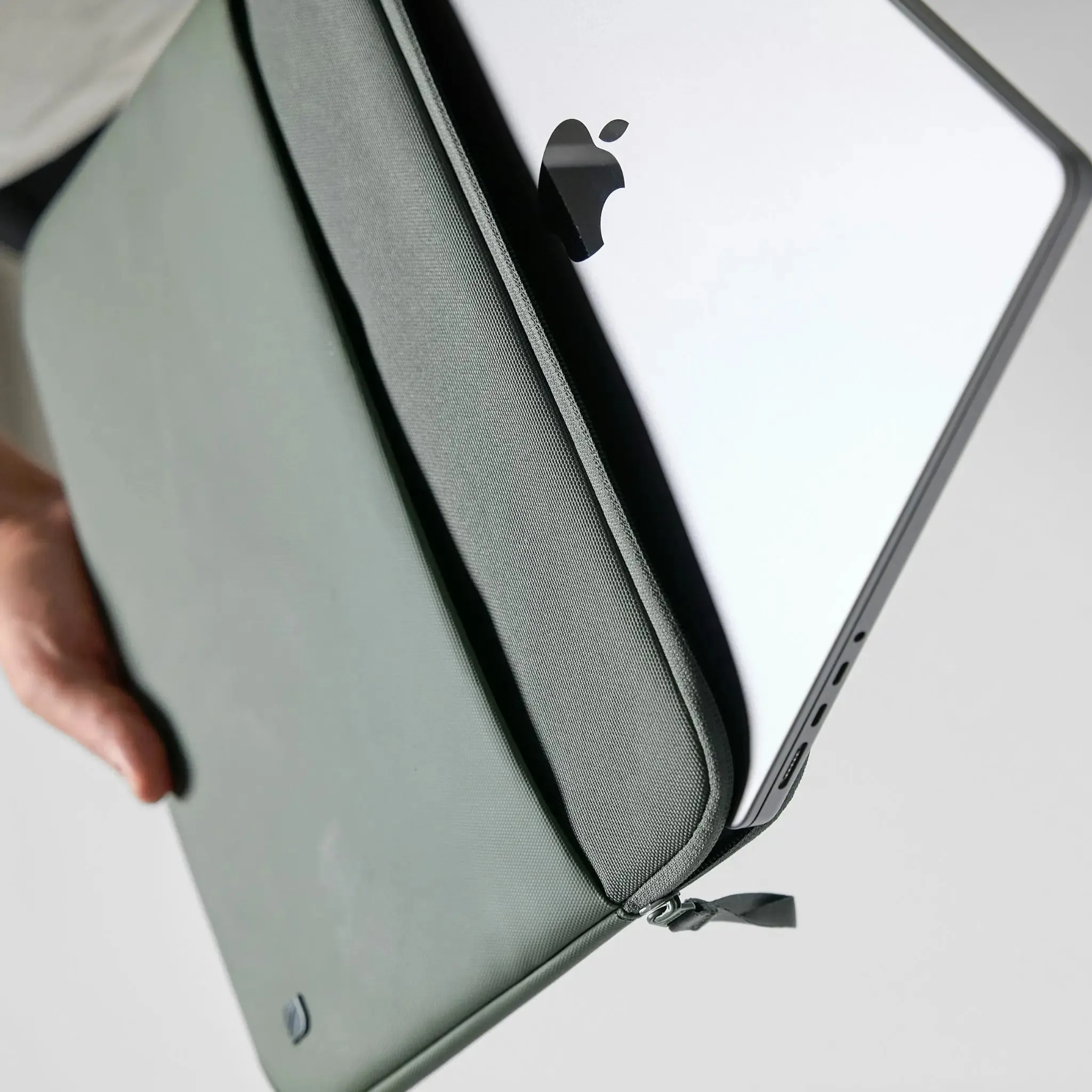 A.R.C. Sleeve With ReSpun 100% Recycled Polyester for 14-inch Laptop