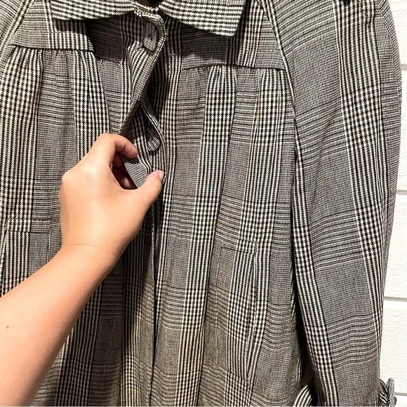 Banana Republic Short Plaid 4 Button Swing Jacket Pea Coat Wool Blend Lined Sz M
