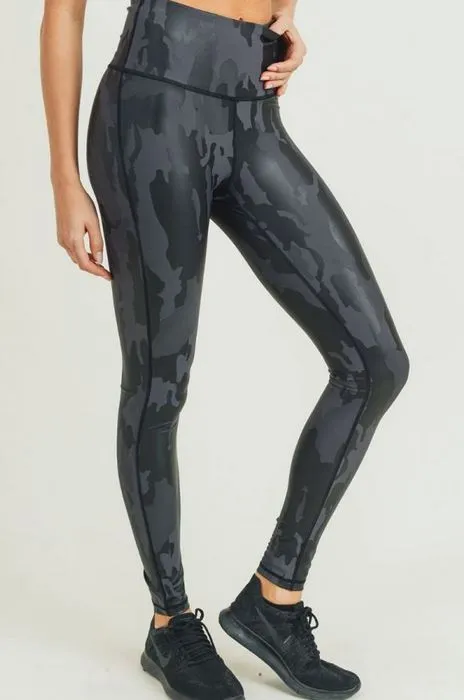 BLACK CAMO HIGH RISE LEGGING