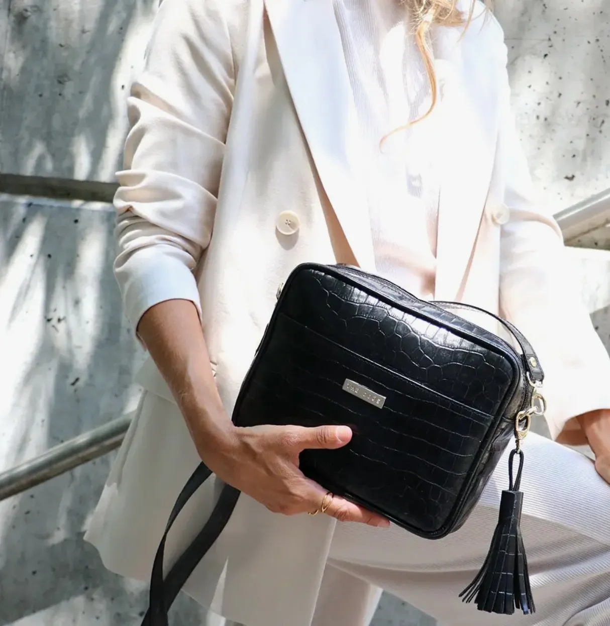 Carlota Crossbody Bag in Black