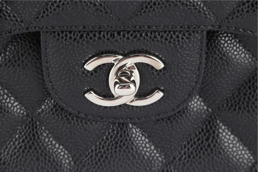 CHANEL CLASSIC FLAP JUMBO (1524xxxx) BLACK CAVIAR SILVER HARDWARE WITH CARD AND DUST COVER