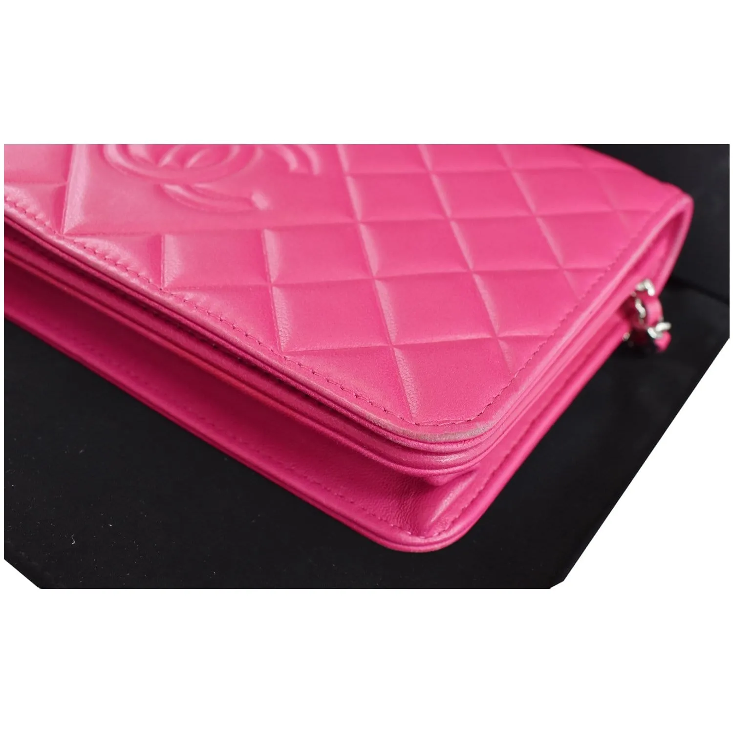 CHANEL Quilted Diamond CC Wallet On Chain WOC Crossbody Bag Fuchsia