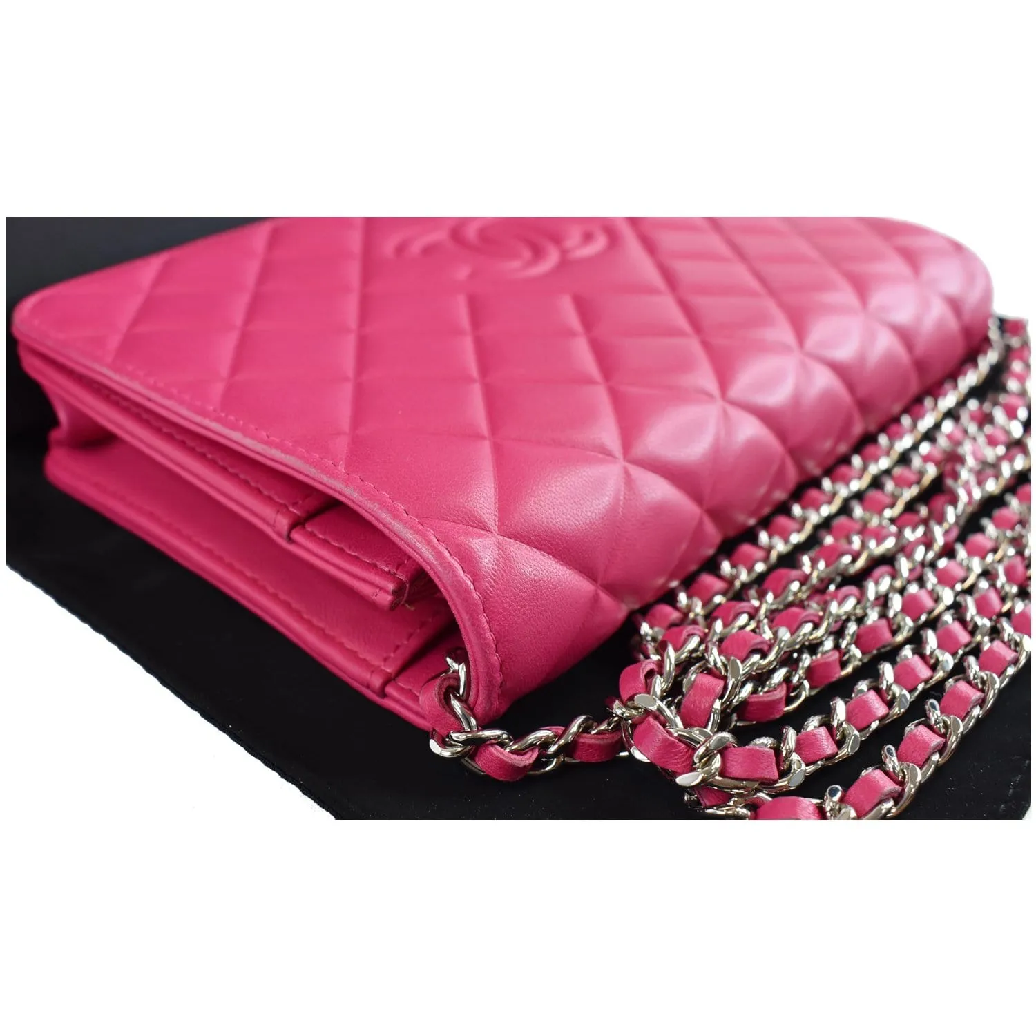 CHANEL Quilted Diamond CC Wallet On Chain WOC Crossbody Bag Fuchsia