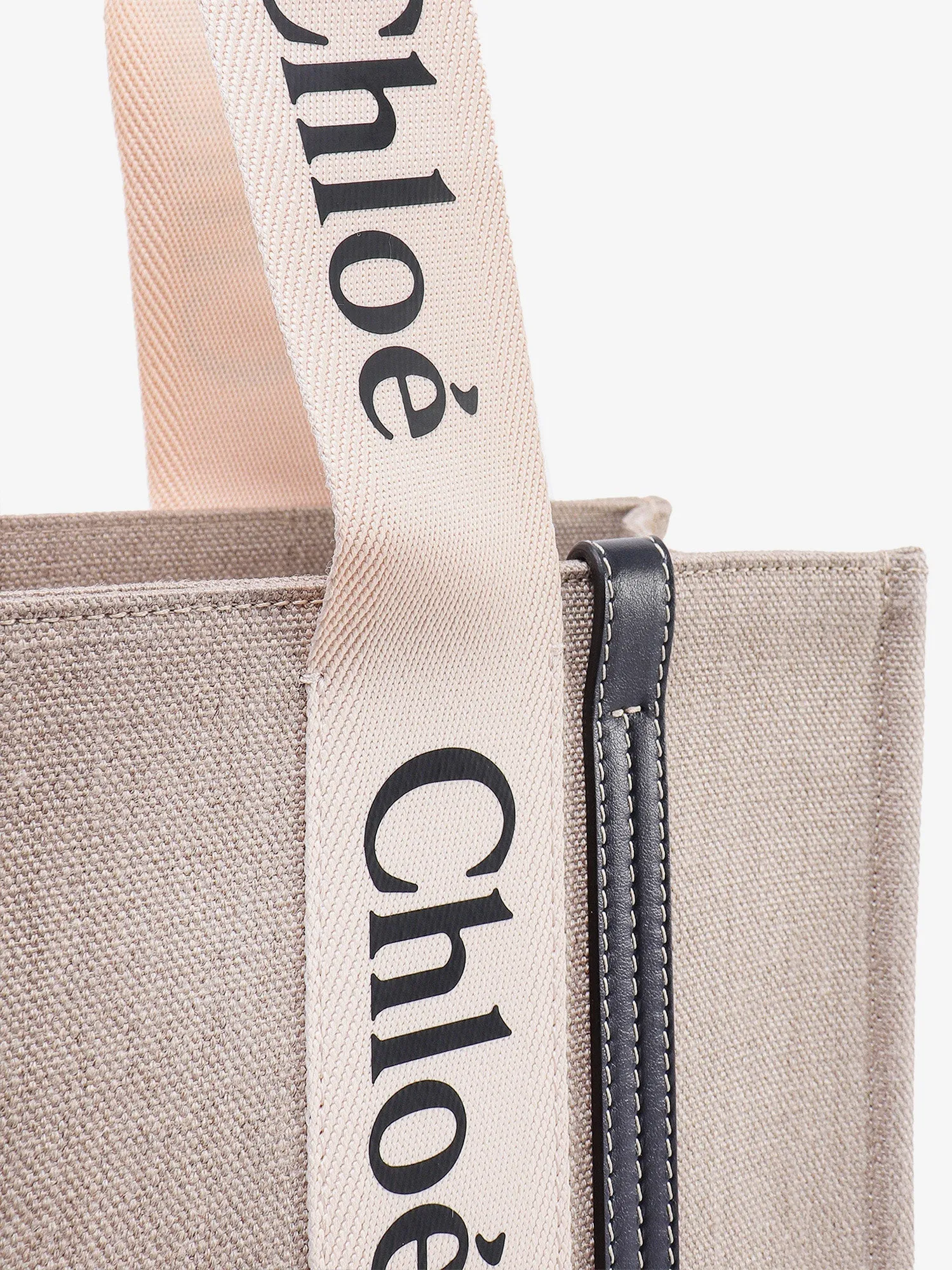 Chloe' Linen Shoulder Bag With Logo Print.This Bag Is Made With Lower Environmental Impact Material