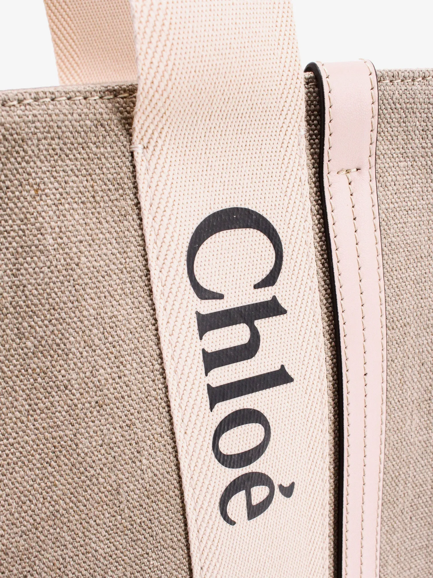 Chloe' Linen Shoulder Bag With Logo Print.This Bag Is Made With Lower Environmental Impact Material