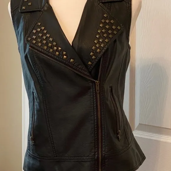 Christina Boy Meets GirlBlack Veganleather Zipper Sleeveless Vest Size Small