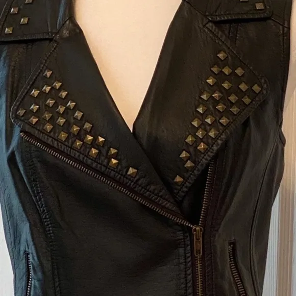 Christina Boy Meets GirlBlack Veganleather Zipper Sleeveless Vest Size Small