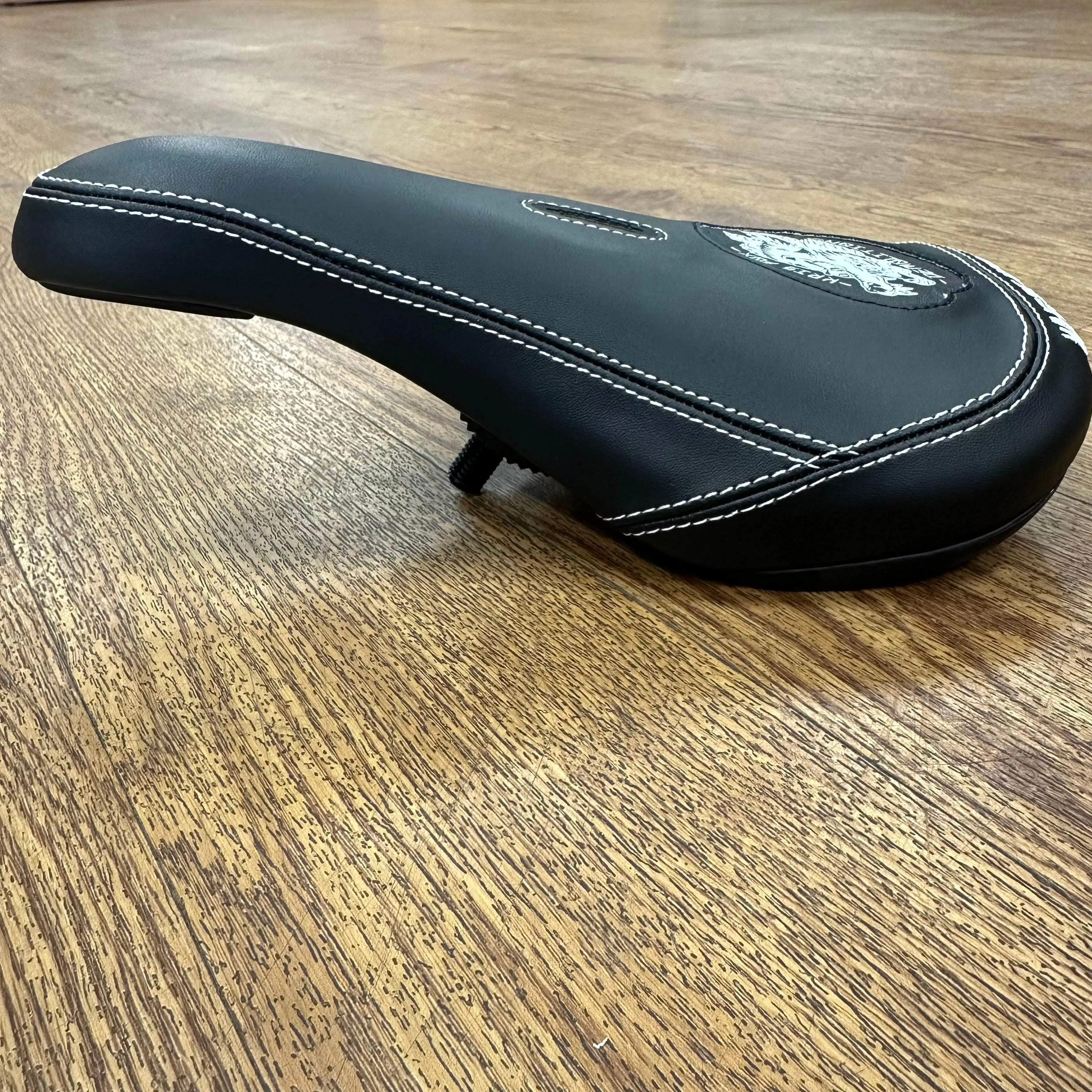 Demolition Kris Fox Pivotal Seat
