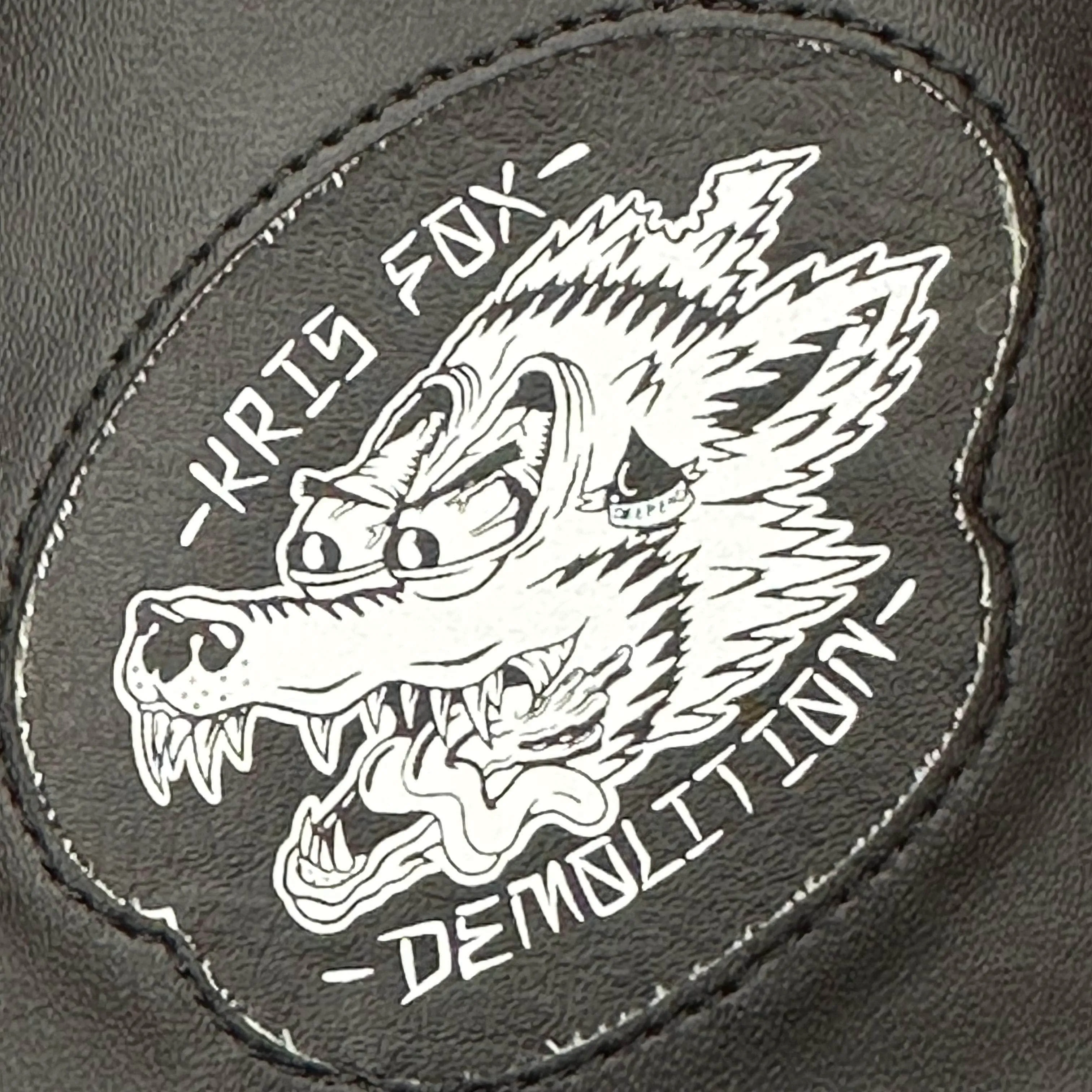 Demolition Kris Fox Pivotal Seat