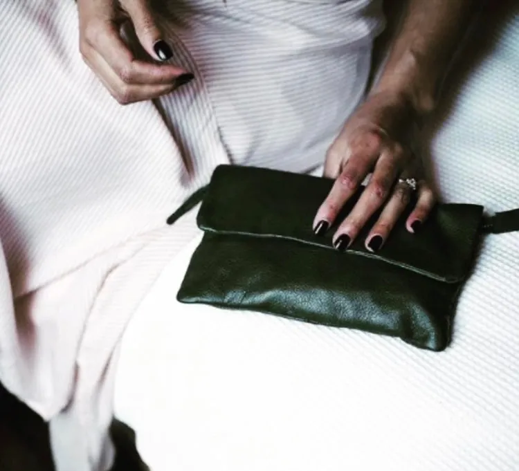 DUSKY ROBIN: LUCIE CLUTCH/BAGS