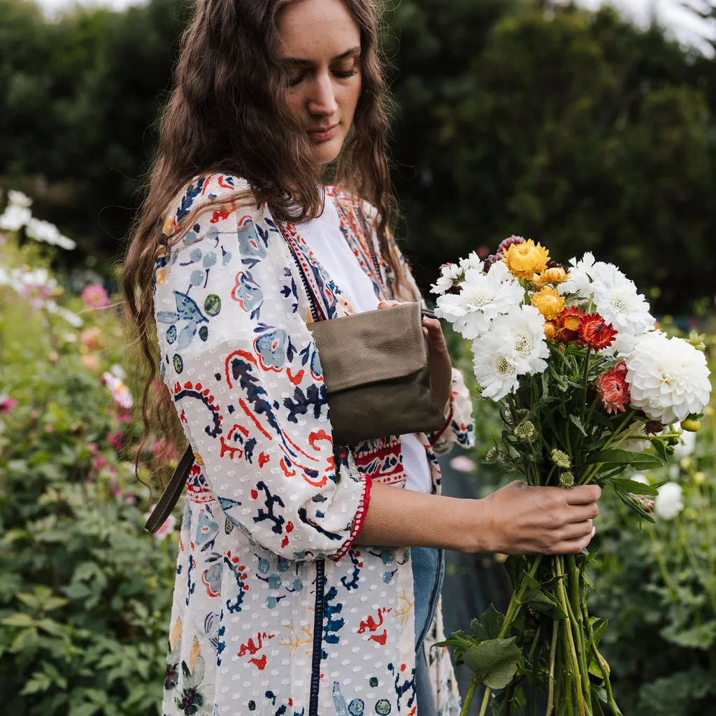 DUSKY ROBIN: LUCIE CLUTCH/BAGS