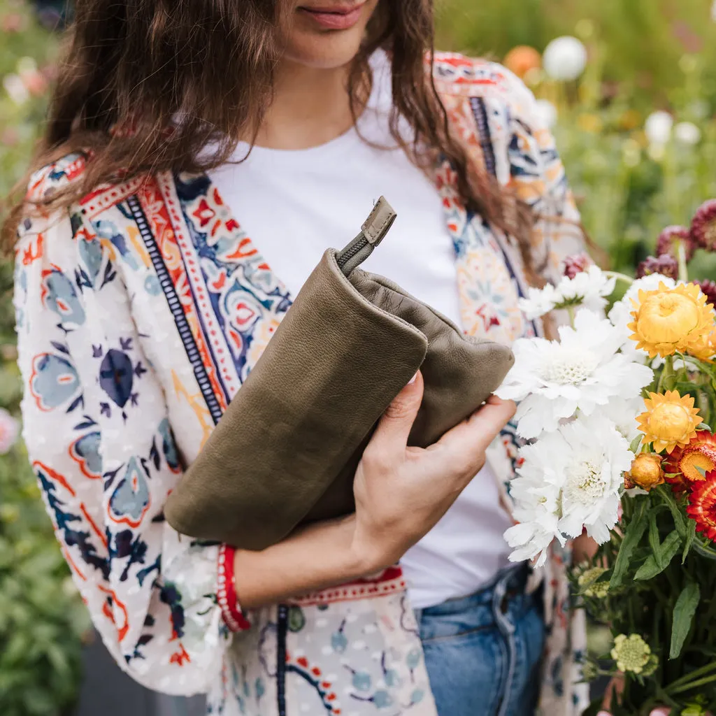 DUSKY ROBIN: LUCIE CLUTCH/BAGS