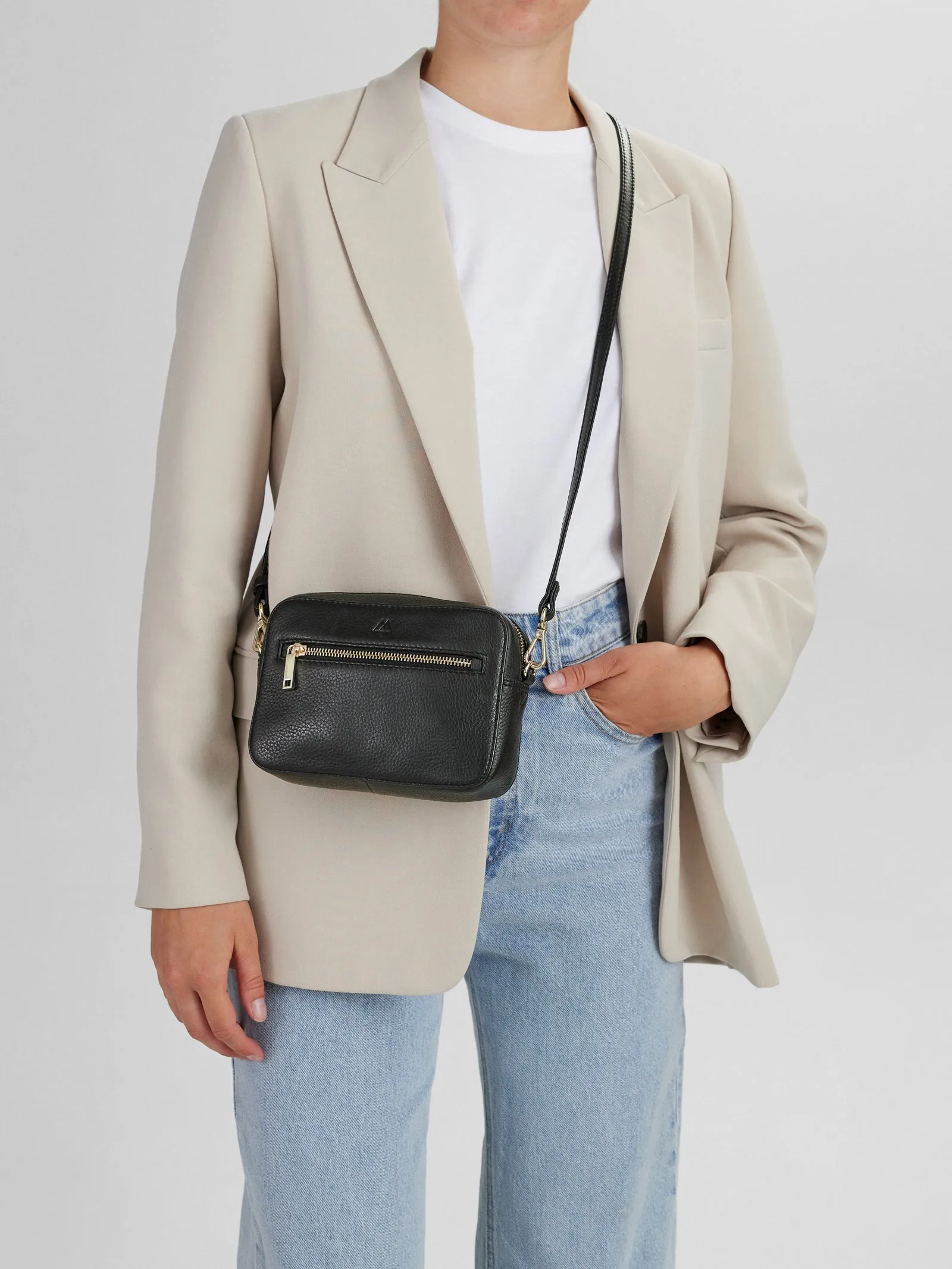 EleaMBG Crossbody Bag, Grain