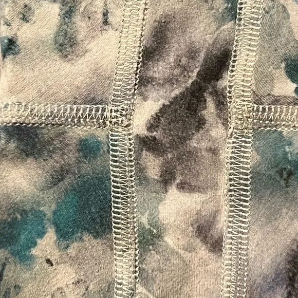 EUC Lululemon Align Shorts Kaleidofloral Multi