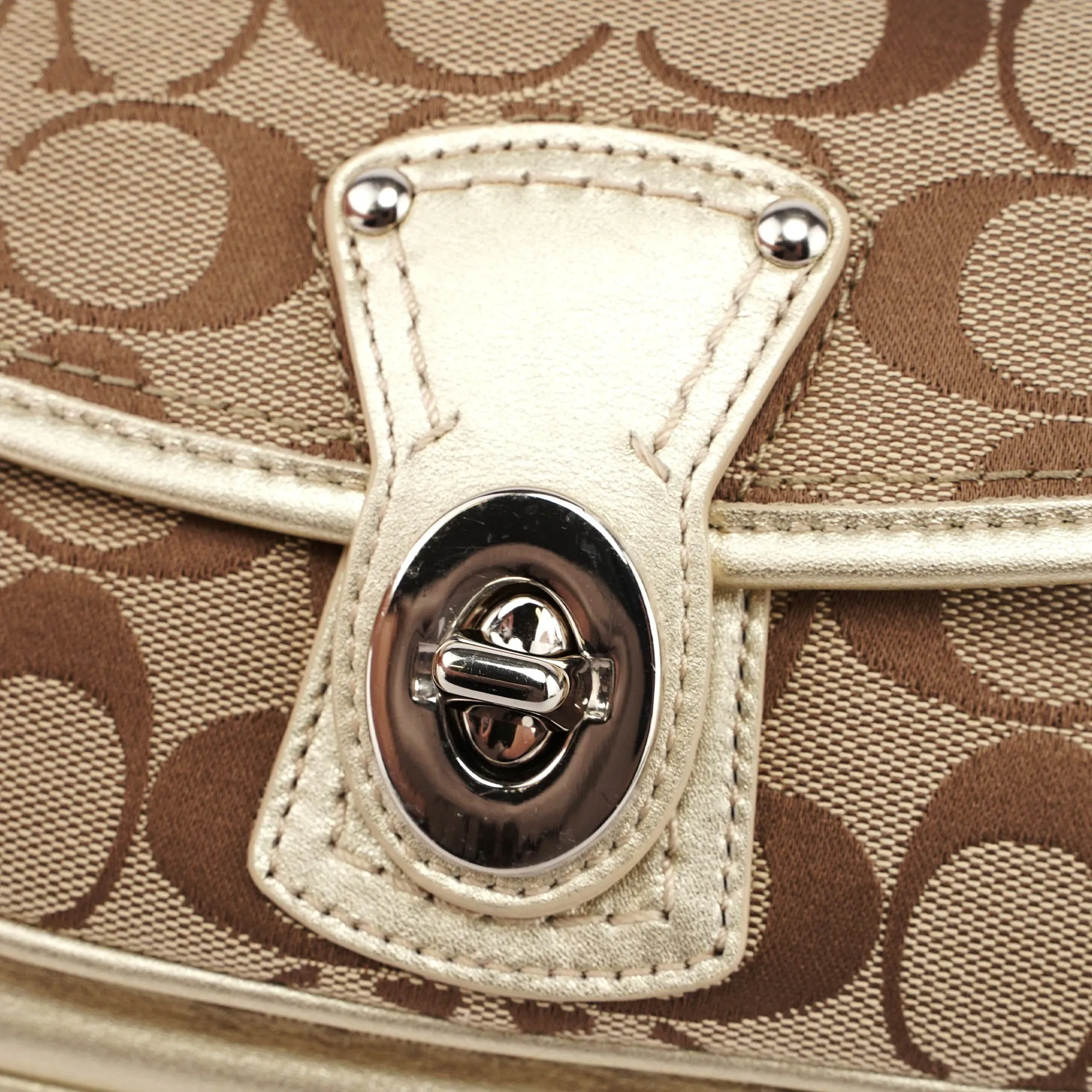 F14282 Beige Signature C Turnlock Shoulder Bag