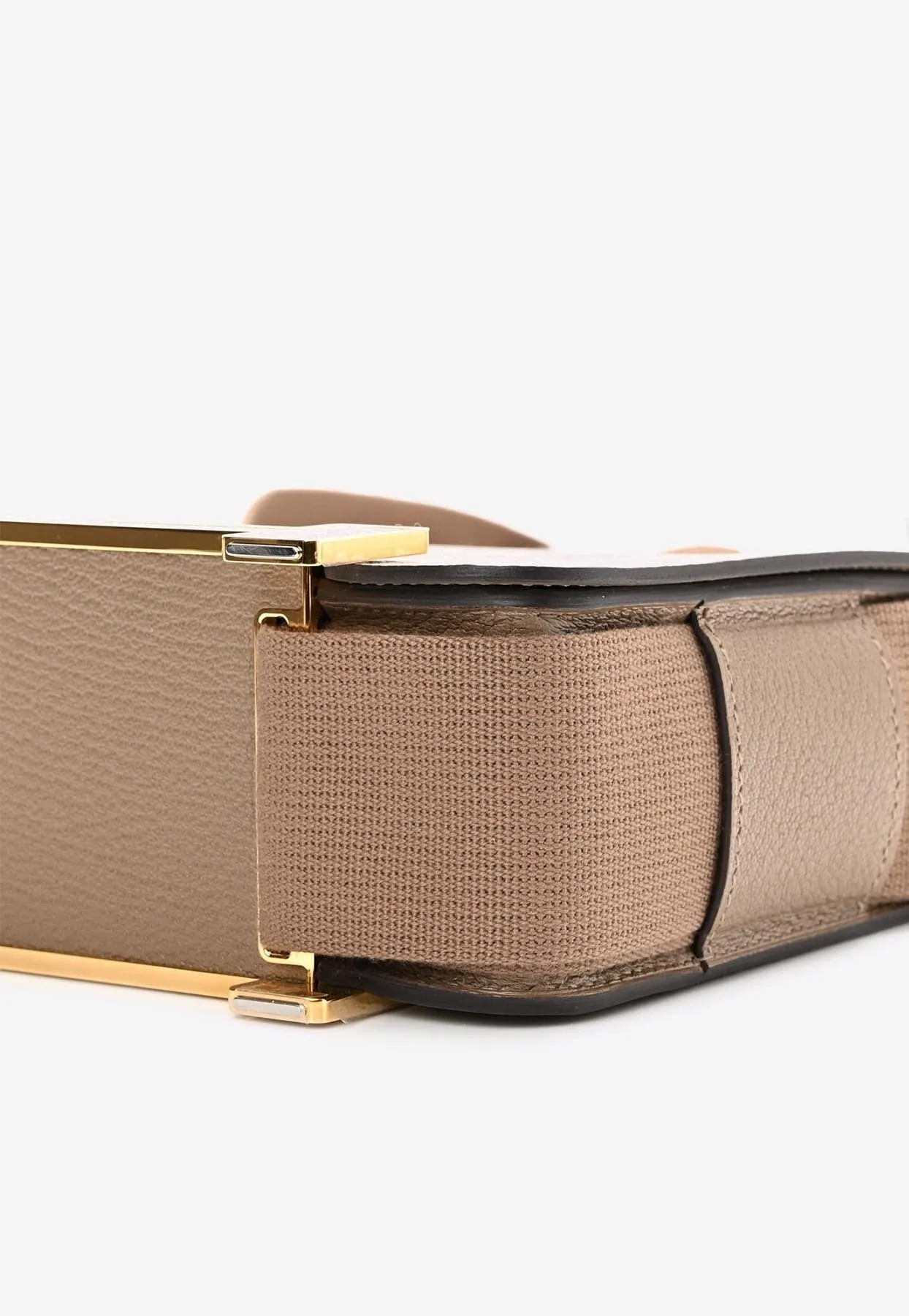 Geta Shoulder Bag in Etoupe Chèvre Mysore with Gold Hardware