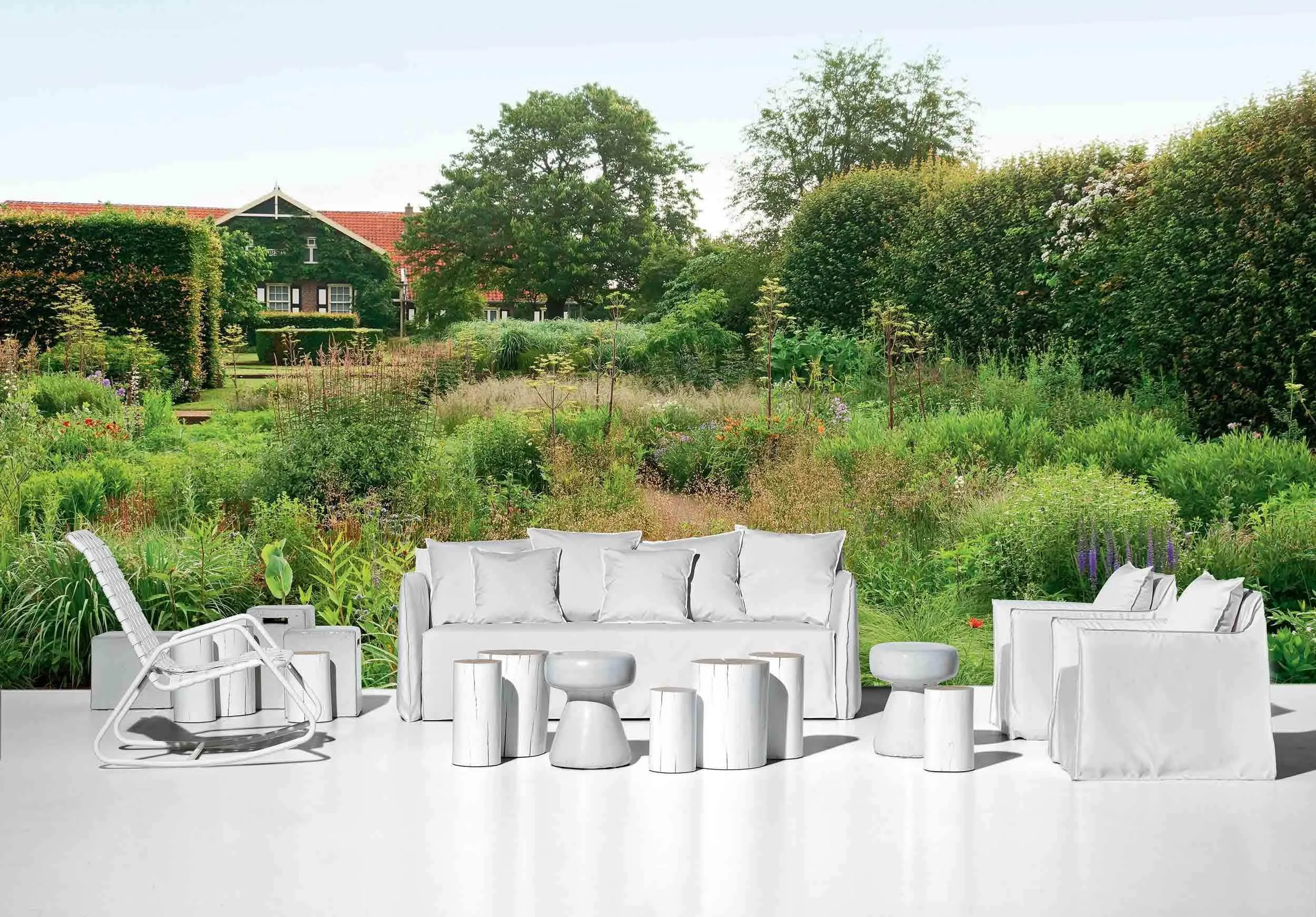 Ghost Out 16 - Outdoor Sofa