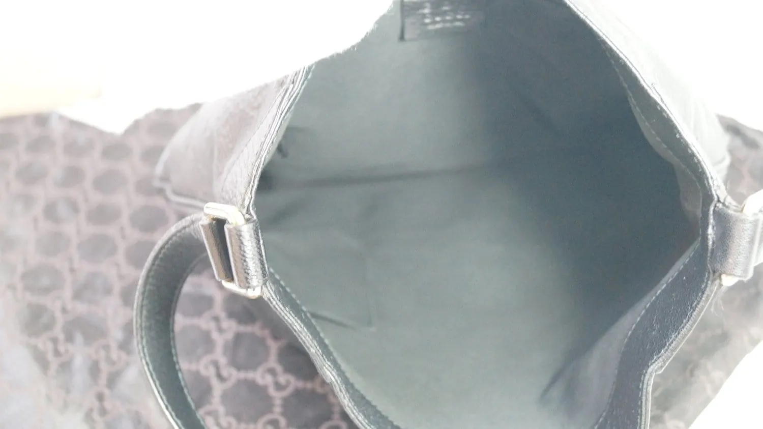 GUCCI GG Guccissima Leather Black Shoulder Bag 248272