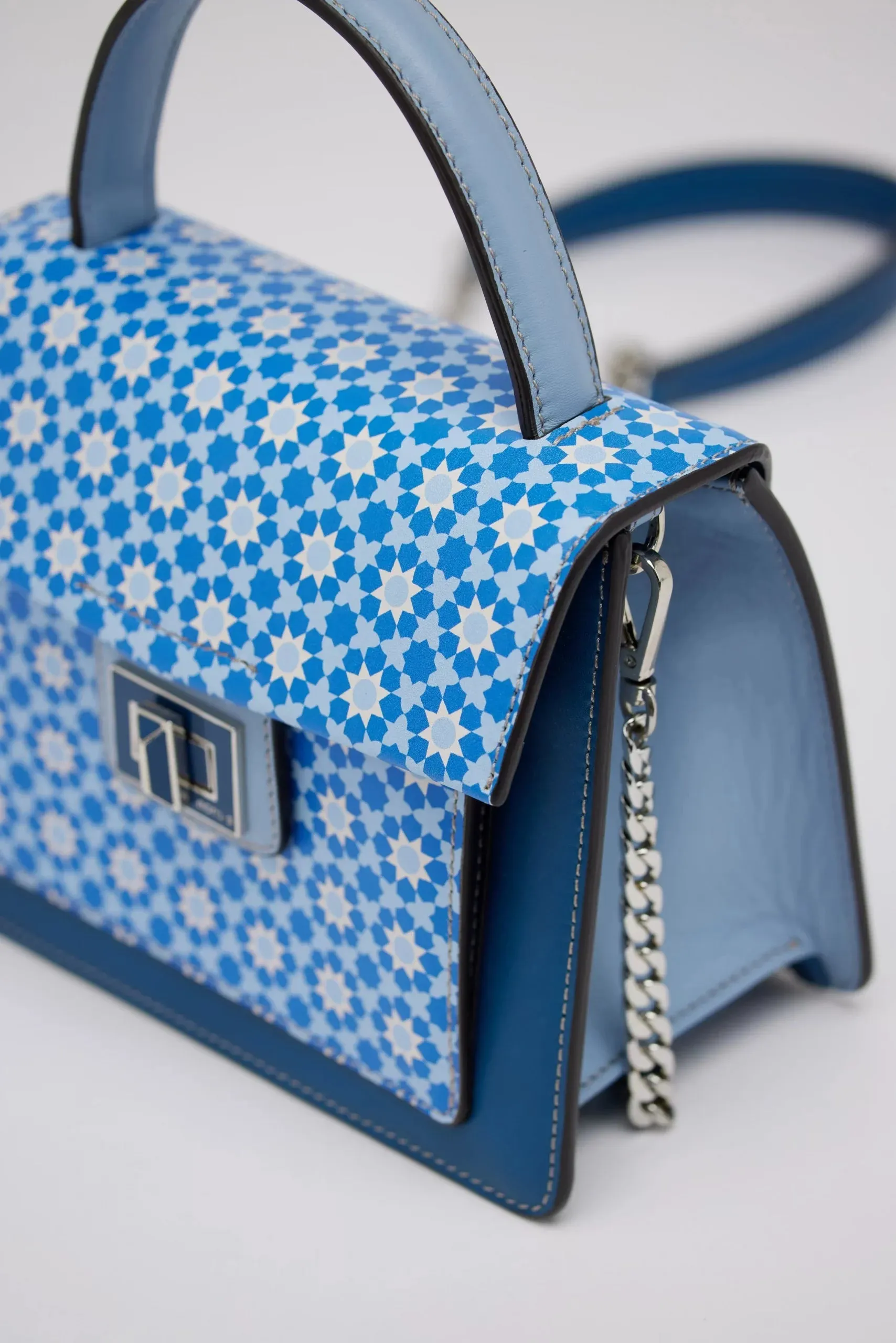 Hasna Blue