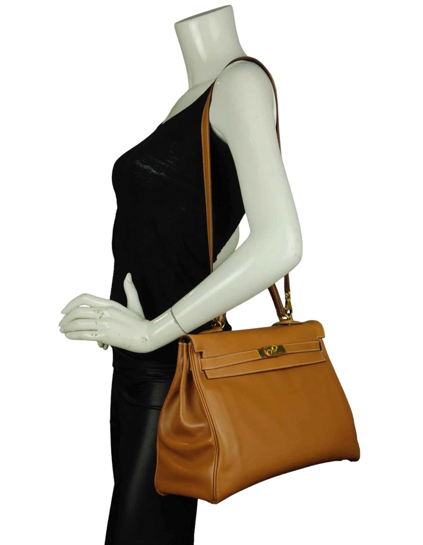 Hermes Tan Box Leather 35cm Kelly Bag GHW