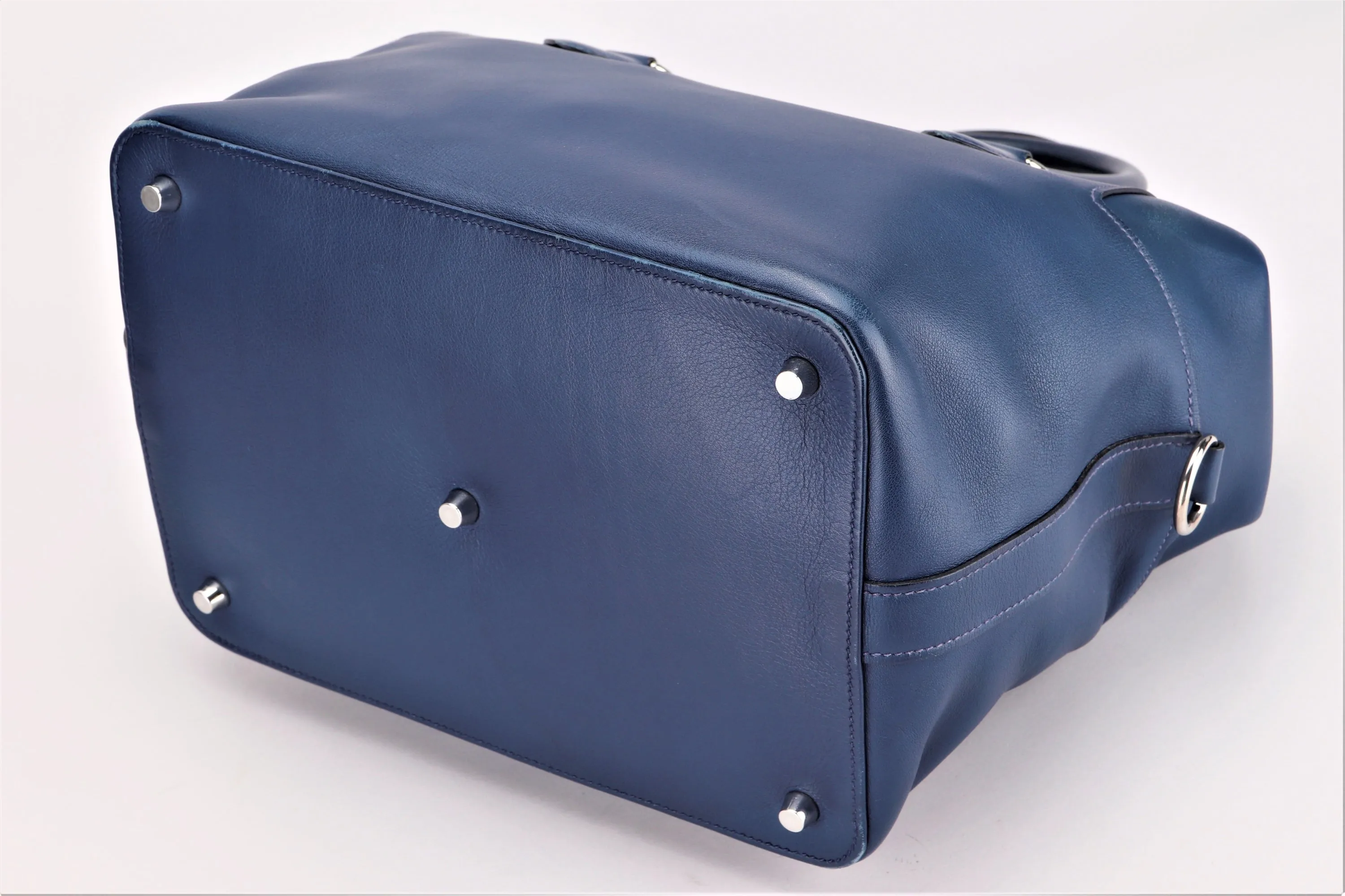 HERMES TOOLBOX 2 WAY SHOULDER BAG 26 (STAMP N SQUARE) EVERCOLOR LEATHER & SWIFT LEATHER, SILVER HARDWARE, WITH LOCK, KEYS & STRAP, NO DUST COVER