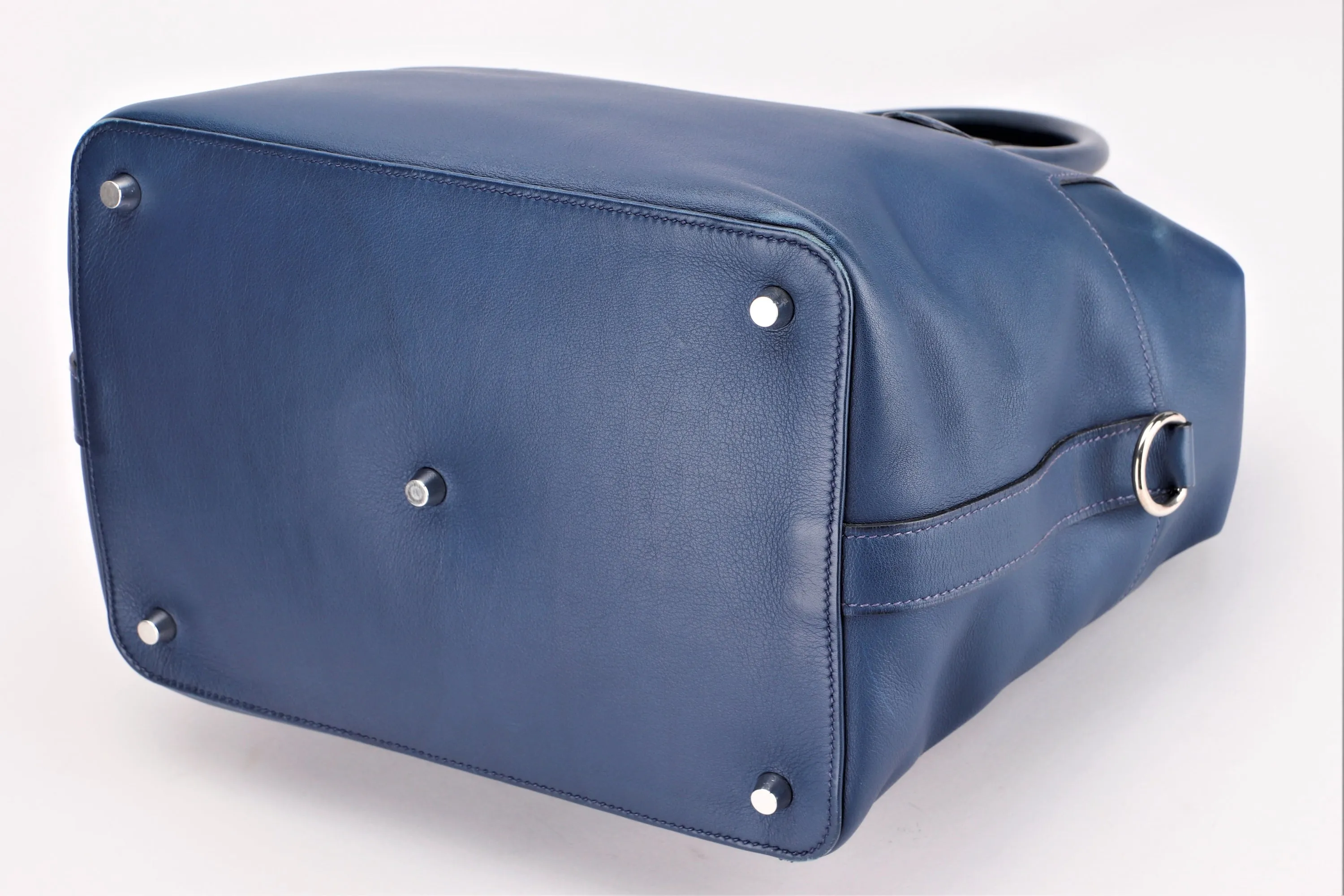 HERMES TOOLBOX 2 WAY SHOULDER BAG 26 (STAMP N SQUARE) EVERCOLOR LEATHER & SWIFT LEATHER, SILVER HARDWARE, WITH LOCK, KEYS & STRAP, NO DUST COVER