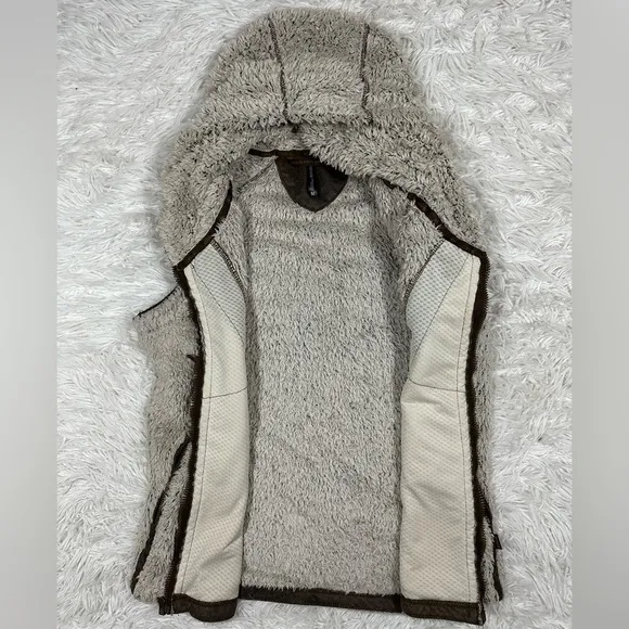 KUHL Women’s Flight Vest Jacket Size Medium in Stone / Cream