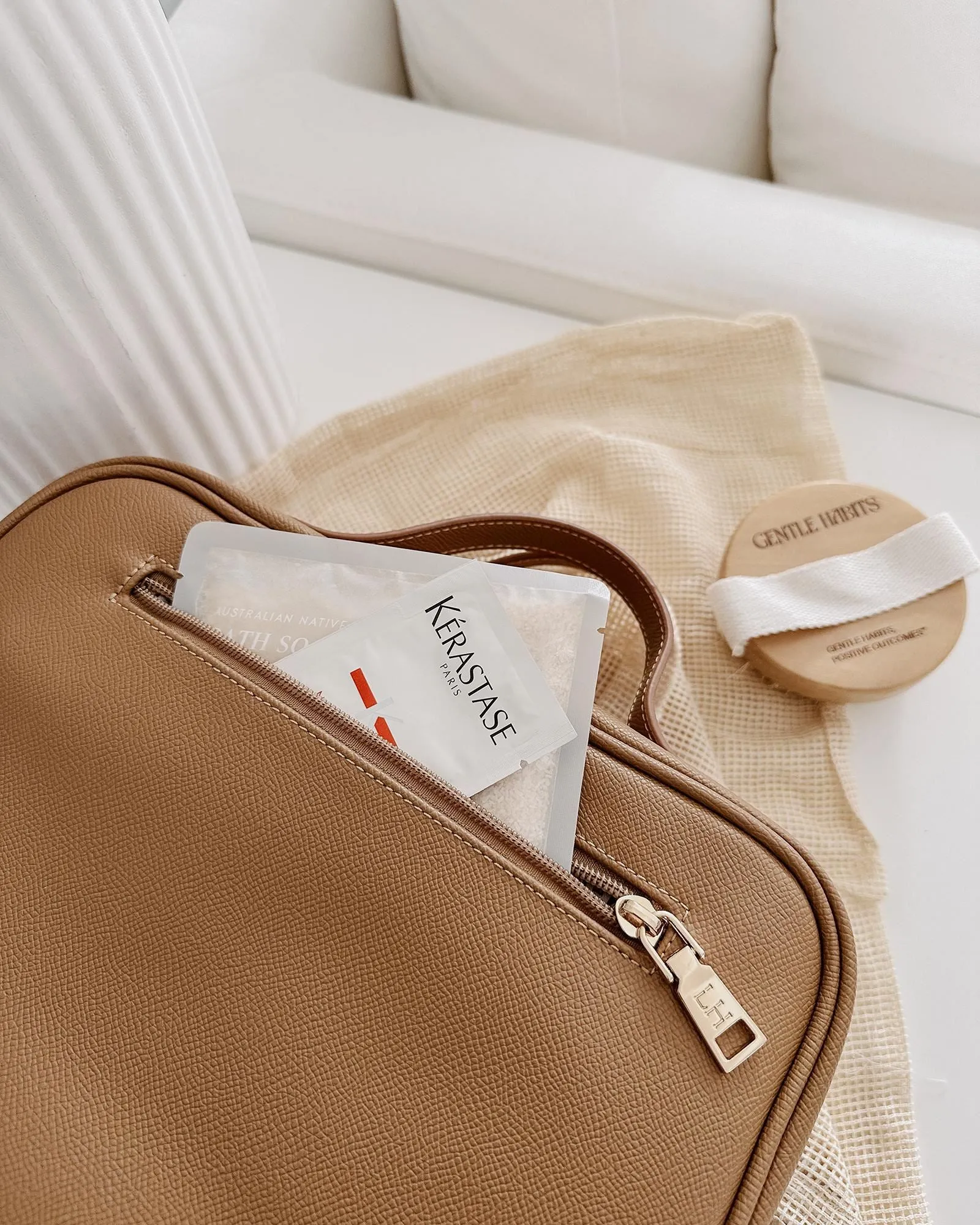 LOUENHIDE Baby Emma Travel Case - Camel