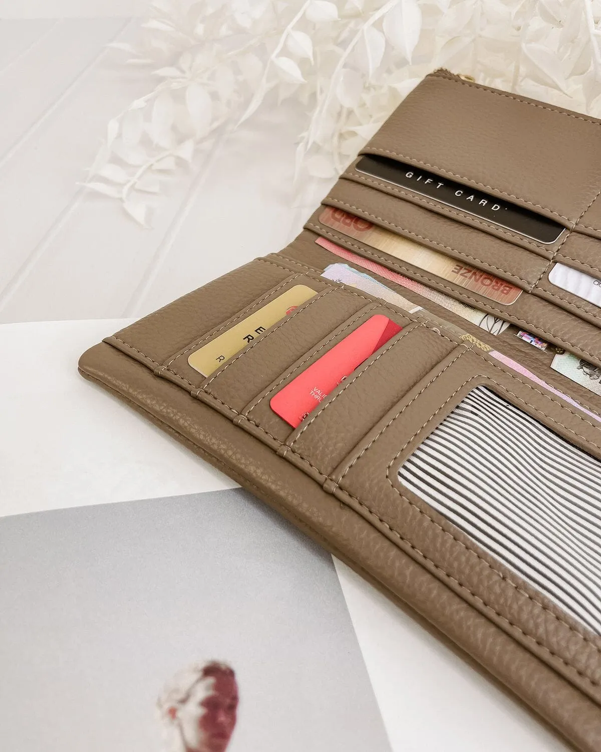 LOUENHIDE Stella Wallet - Coffee