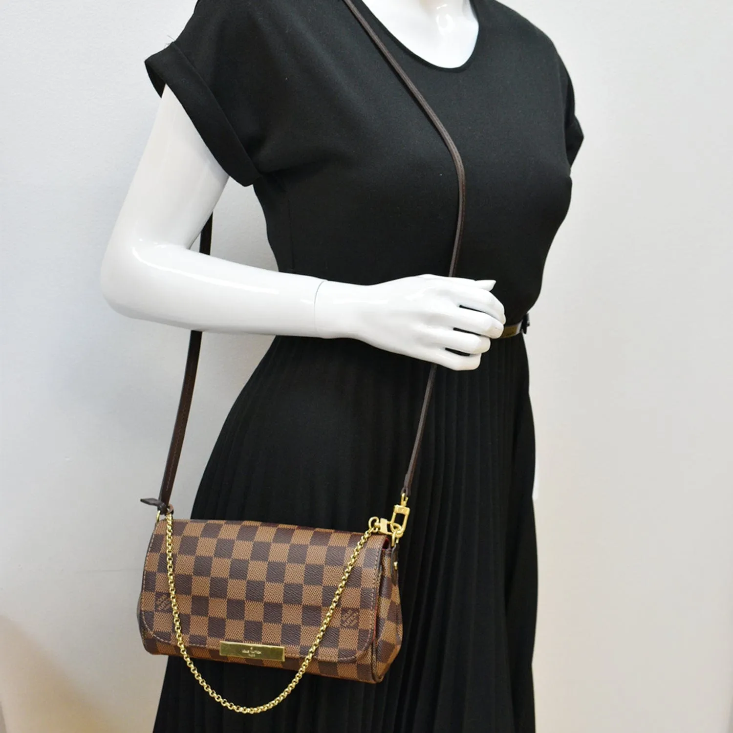 LOUIS VUITTON Favorite PM Damier Ebene Crossbody Bag Brown