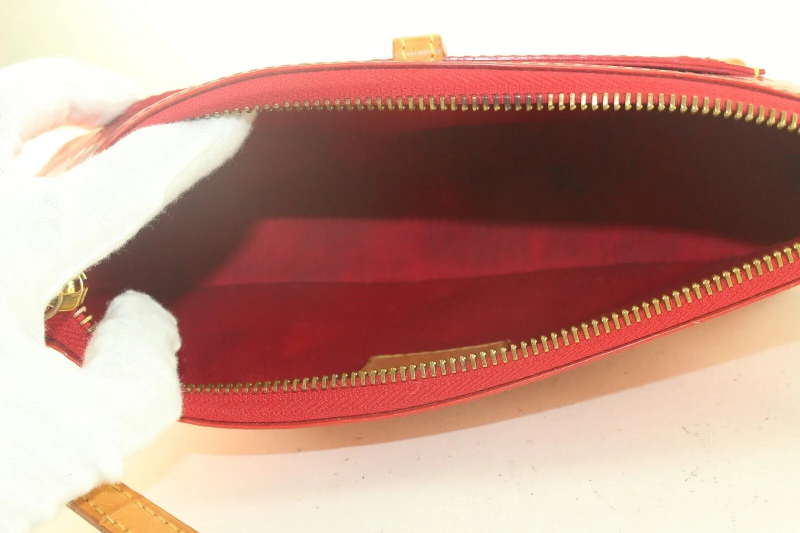 Louis Vuitton Mallory Pochette Accessories with Shoulder Strap 7LK913K