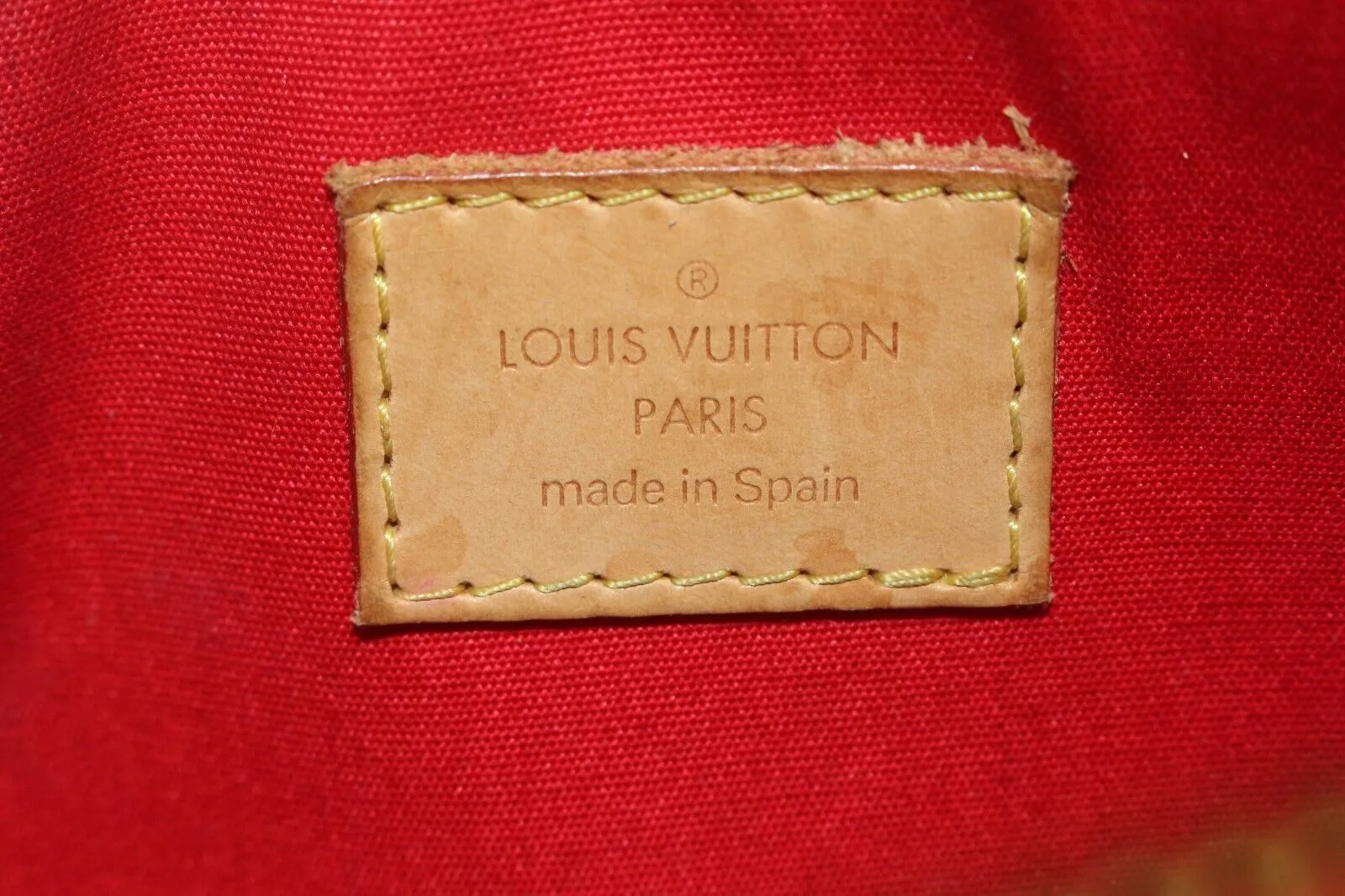 Louis Vuitton Mallory Pochette Accessories with Shoulder Strap 7LK913K