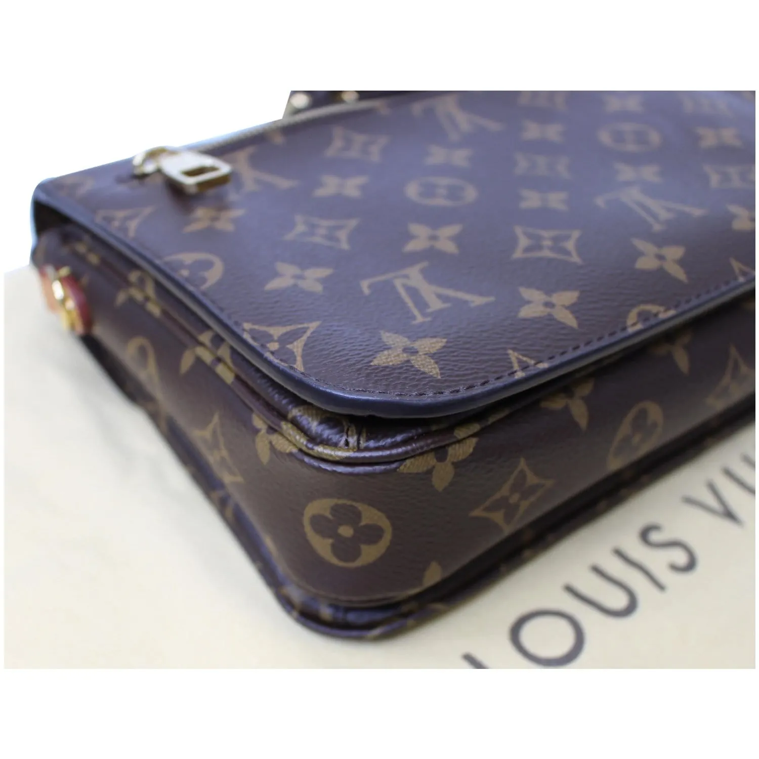 LOUIS VUITTON Metis Pochette Monogram Canvas Crossbody Bag Brown