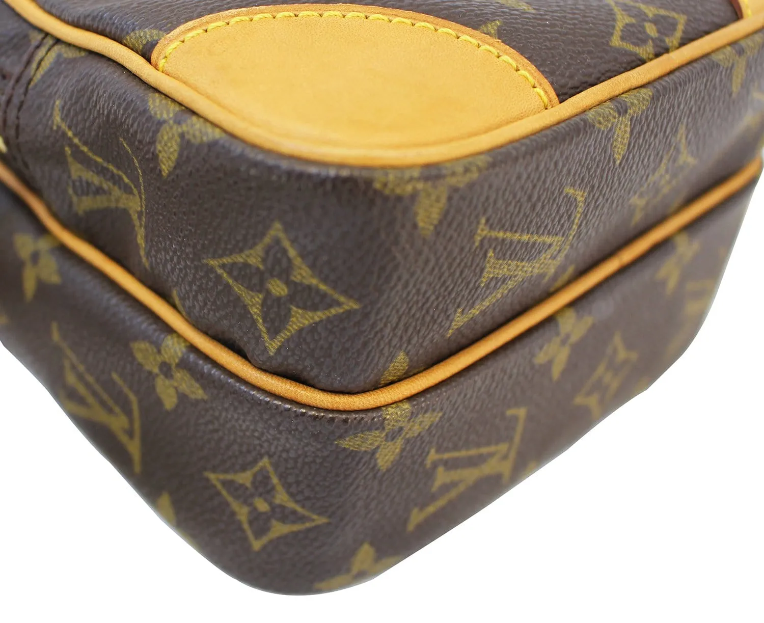 LOUIS VUITTON Monogram Amazone Shoulder Bag