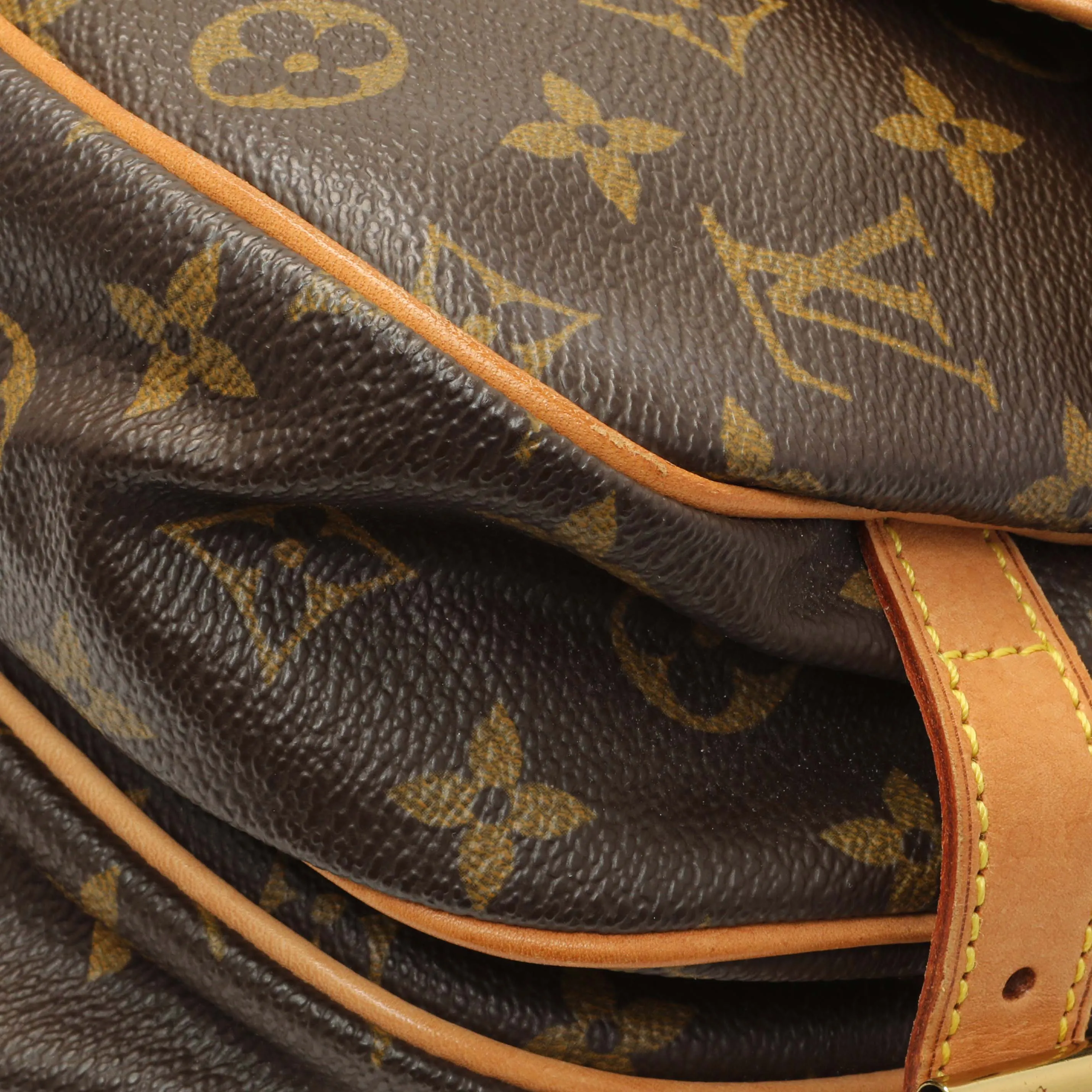 Louis Vuitton Monogram Saumur 30