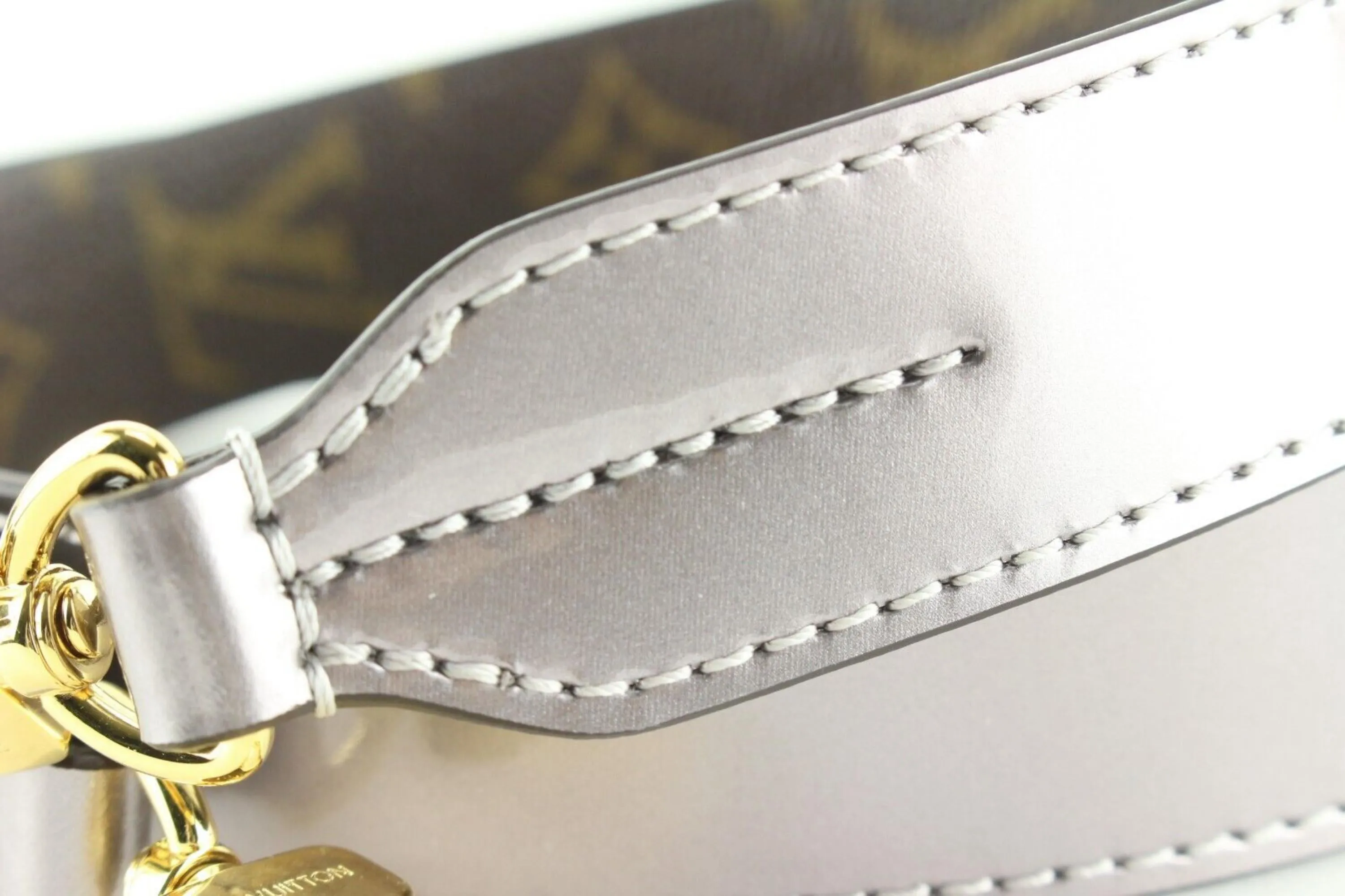 Louis Vuitton Reversible Vernis Monogram Strap Shoulder Bandouliere 1LU0224