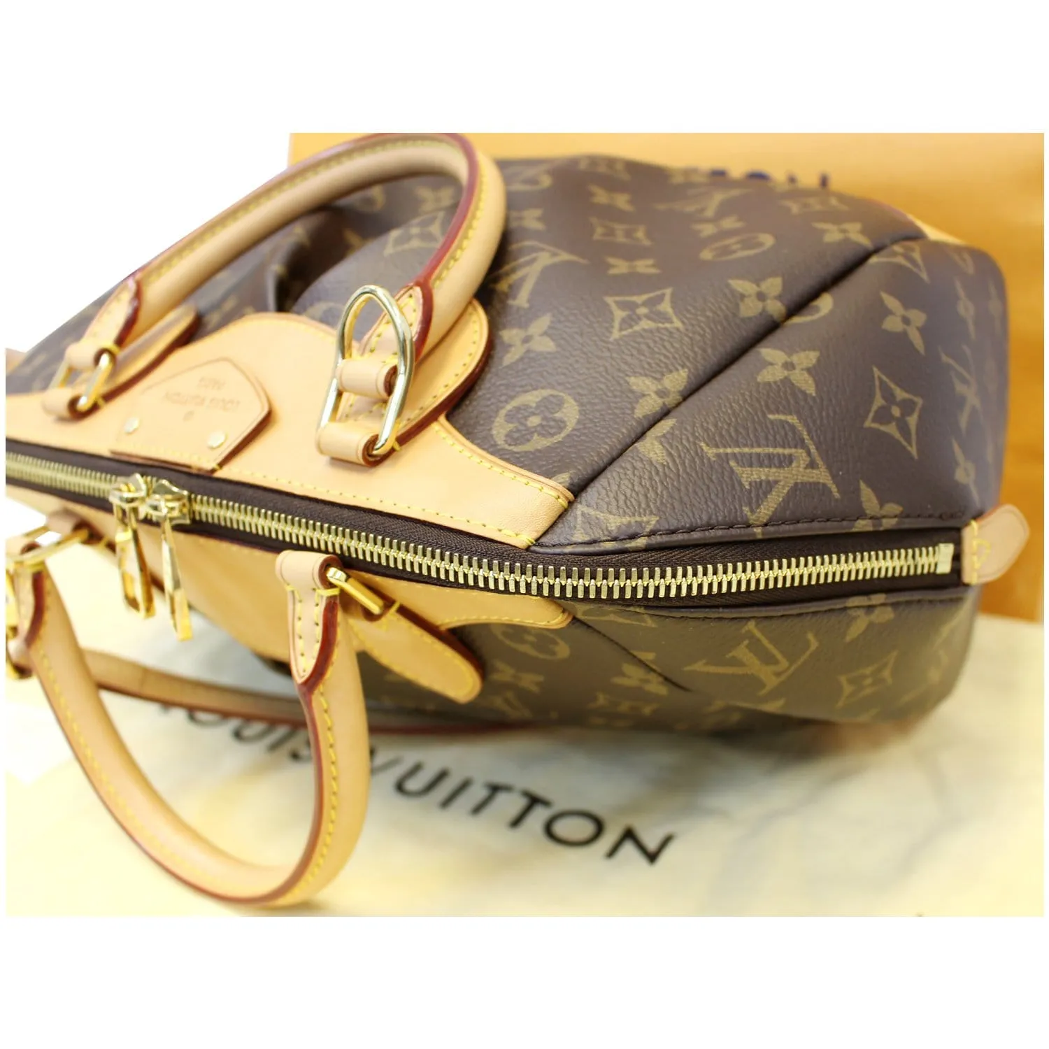 LOUIS VUITTON Segur Monogram Canvas Shoulder Handbag Brown
