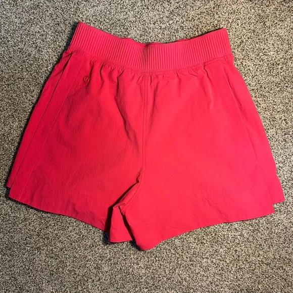 Lululemon Stretch Woven Relaxed-Fit High-Rise Short 4&quot;, Cherry Mist, Size S