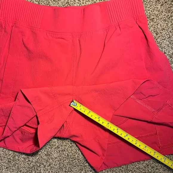 Lululemon Stretch Woven Relaxed-Fit High-Rise Short 4&quot;, Cherry Mist, Size S