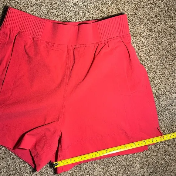 Lululemon Stretch Woven Relaxed-Fit High-Rise Short 4&quot;, Cherry Mist, Size S