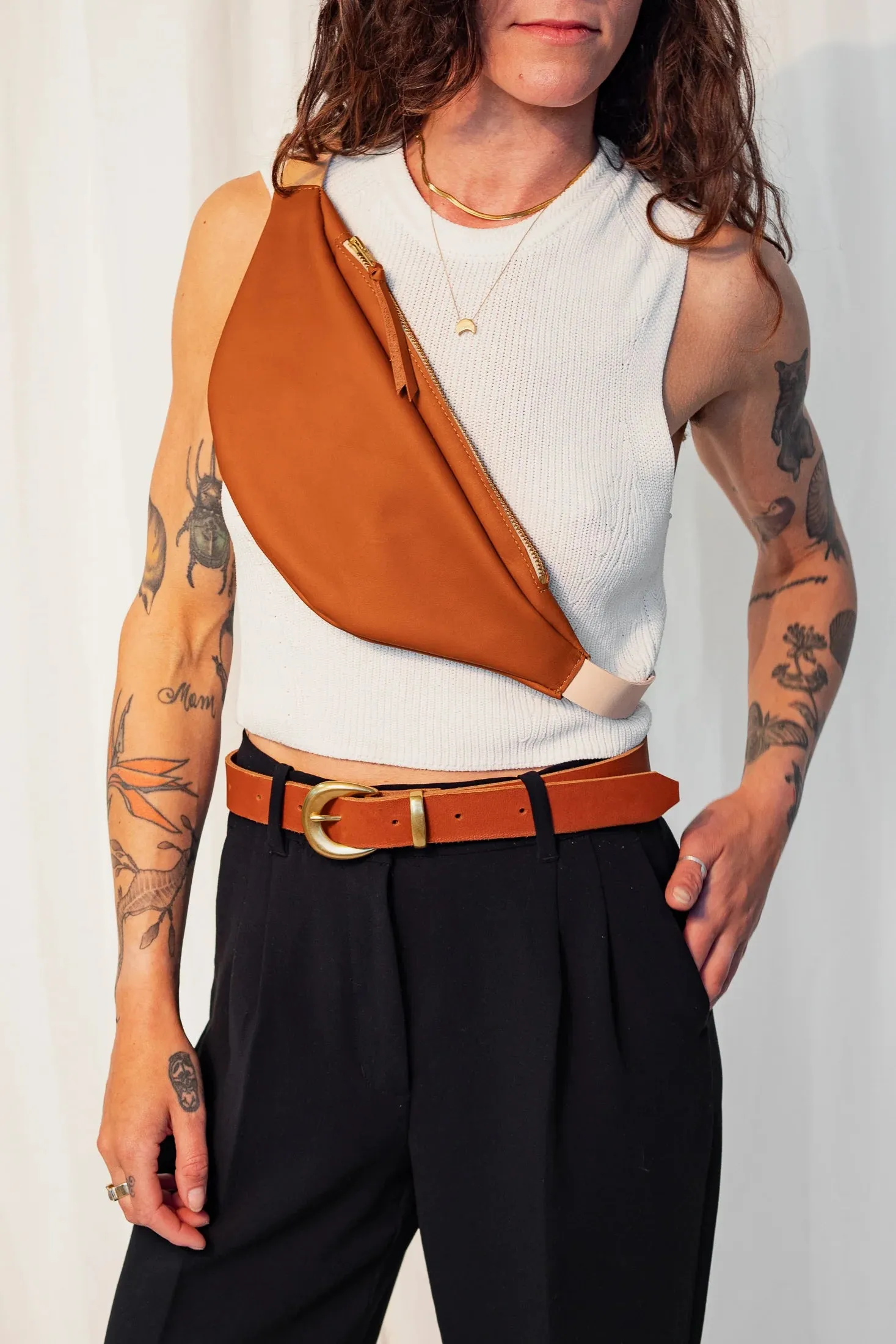 Market Canvas Laurel Sling Bag