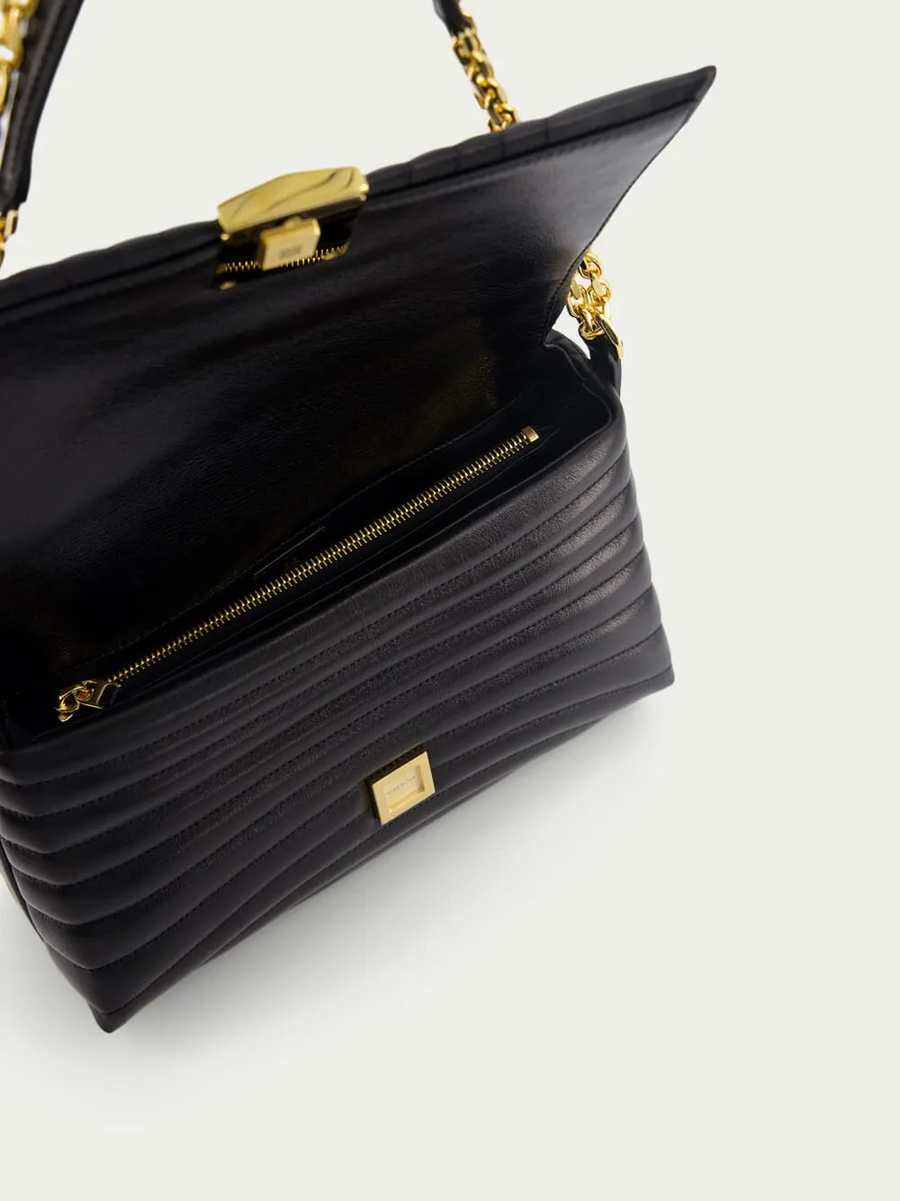 Medium 4G Soft Bag In Quilted Leather With Chain