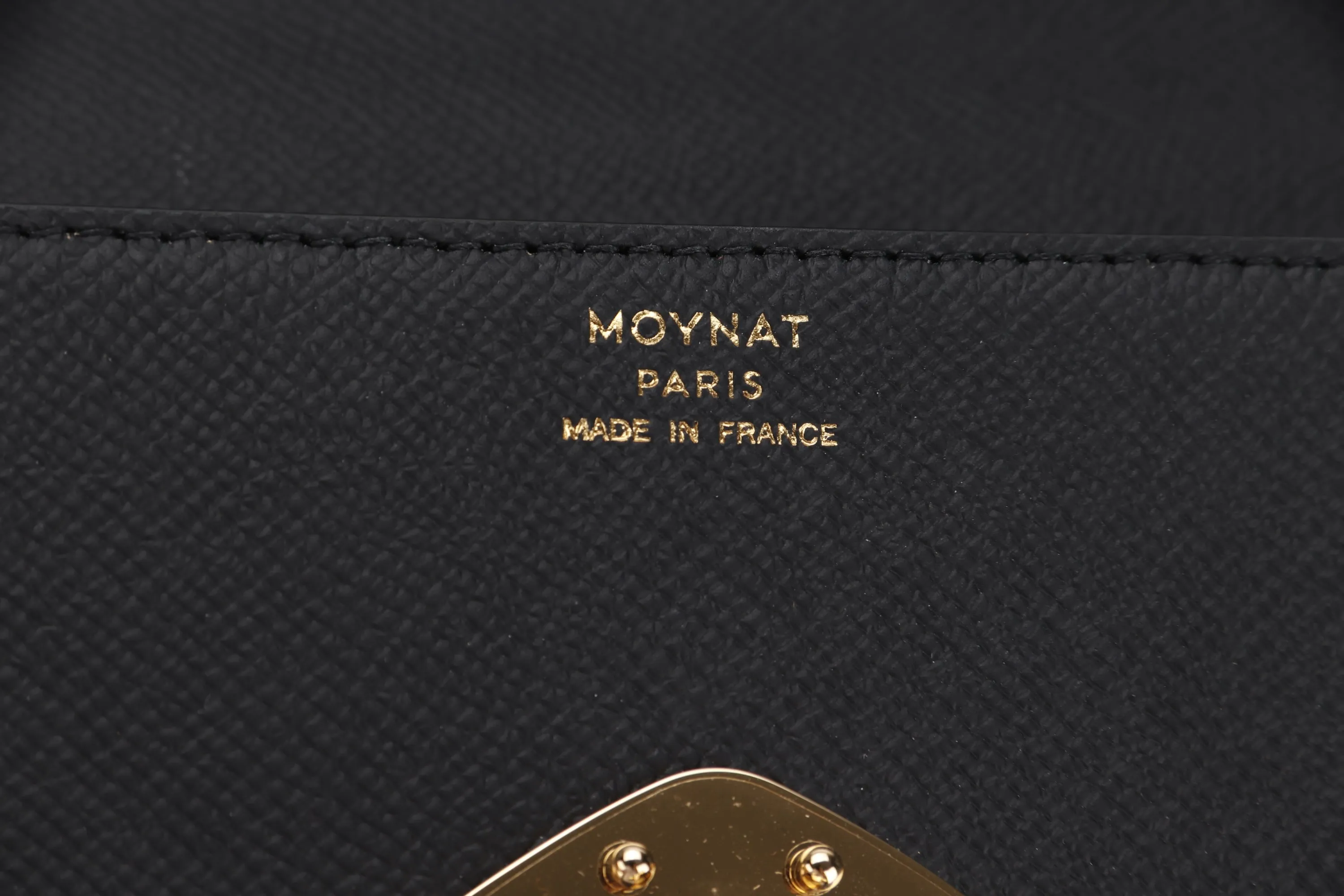 MOYNAT GABRIELLE CLUTCH (L26CM X W5CM X H16.5CM) BLACK CALF LEATHER GOLD HARDWARE, WITH STRAP, DUST COVER & BOX
