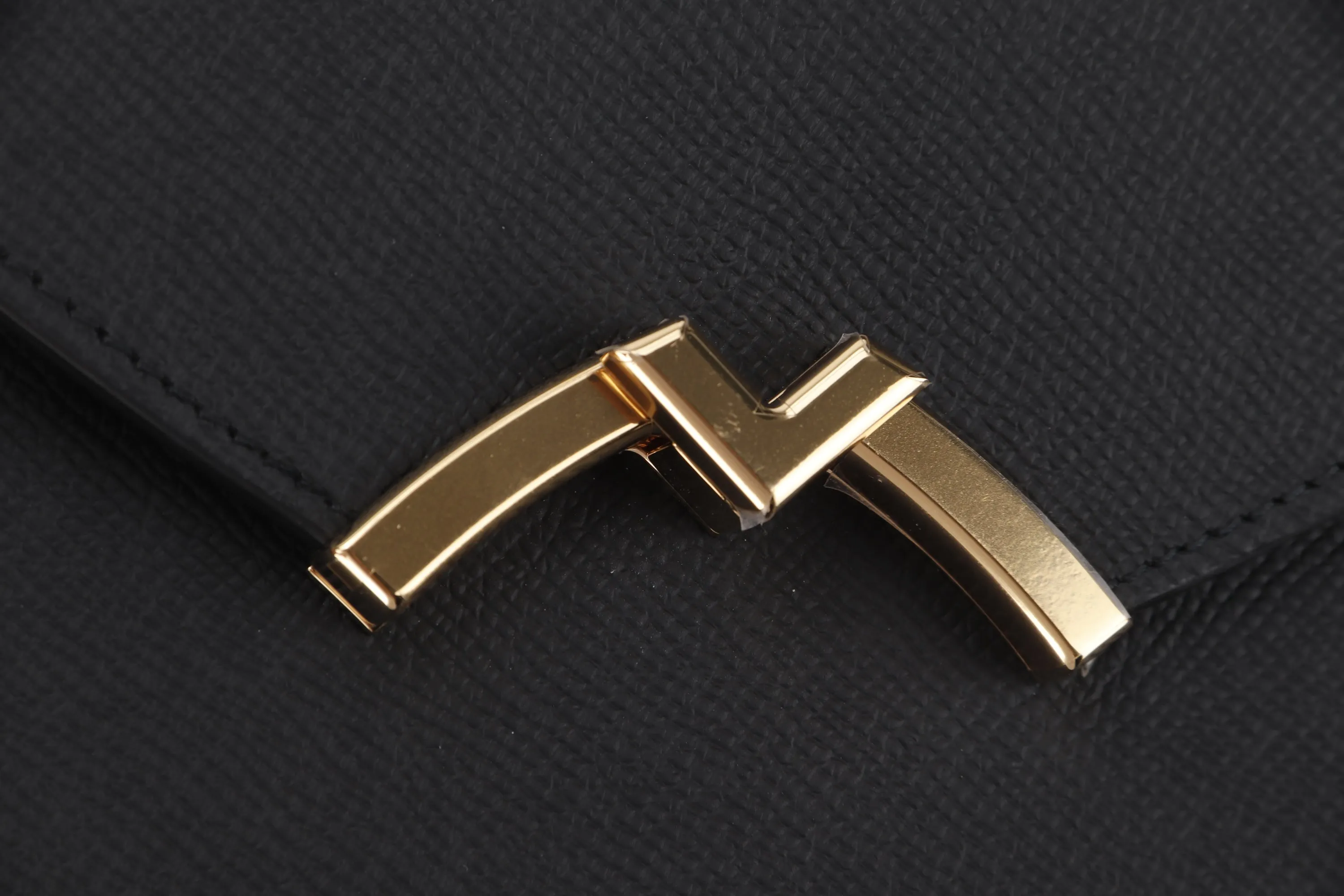 MOYNAT GABRIELLE CLUTCH (L26CM X W5CM X H16.5CM) BLACK CALF LEATHER GOLD HARDWARE, WITH STRAP, DUST COVER & BOX