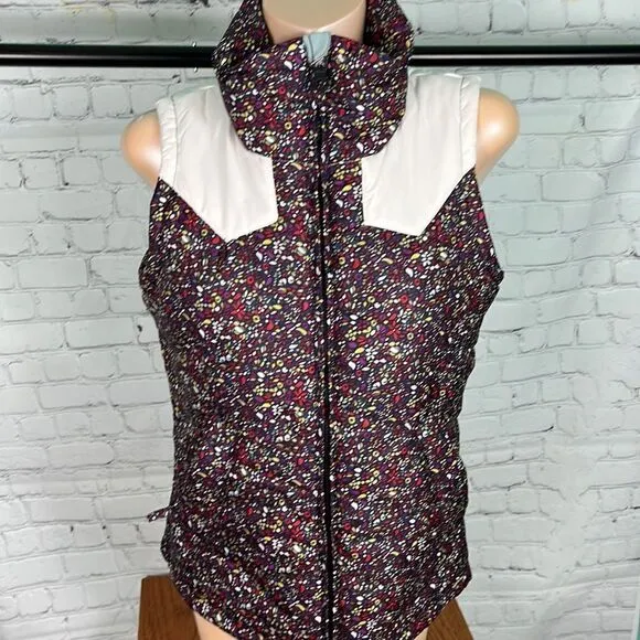 Nike 6.0 floral puffer vest. Like new. Small. florals w/cream accents EUC