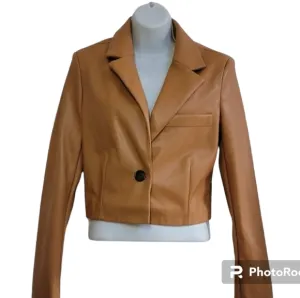 NWT 7 For All Mankind Faux Leather Crop Jacket Sz M caramel tan