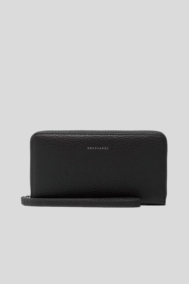 Onyx Zip Around Lg   Wristlet Grain Pu - Black