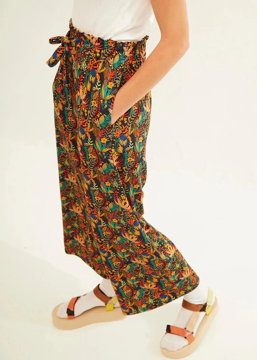 Pantalón Xantik Lazo Cintura Navy WildFlower