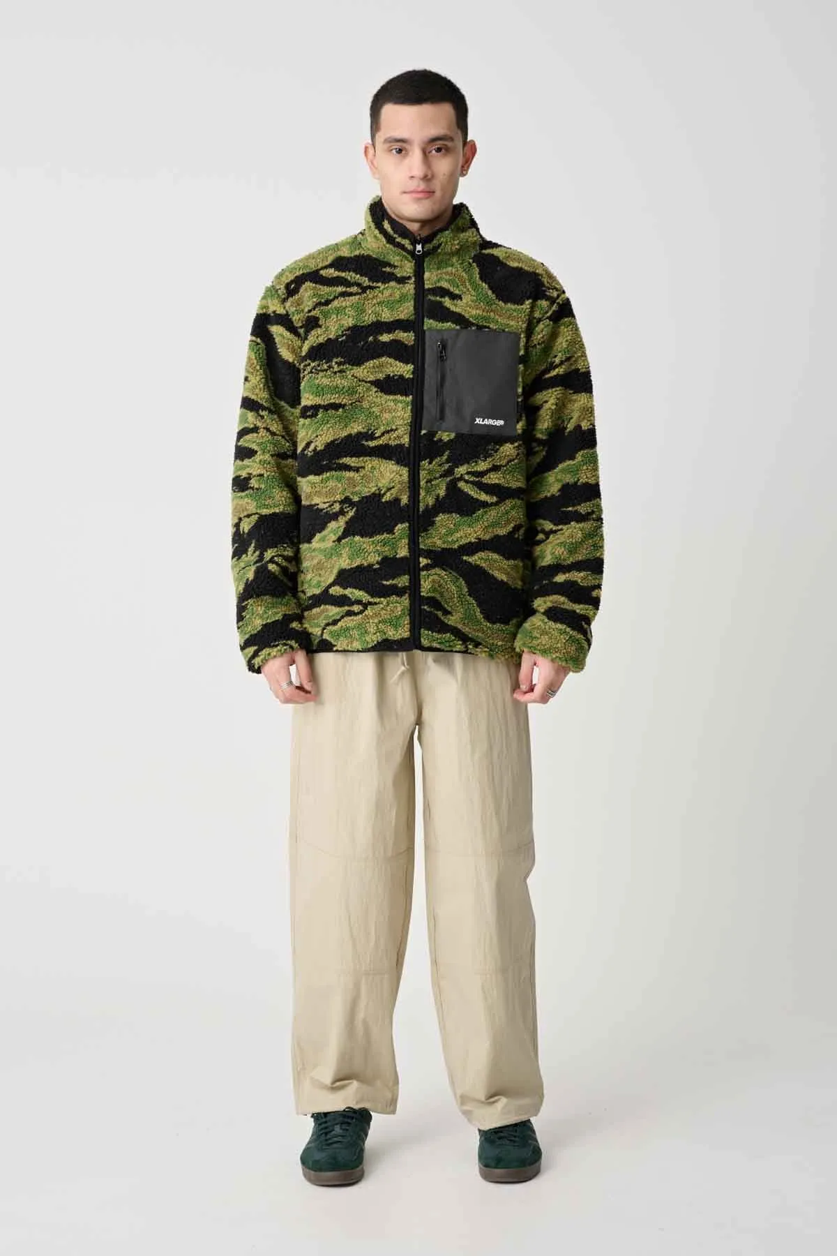 REVERSIBLE SHERPA JACKET - BLACK/CAMO